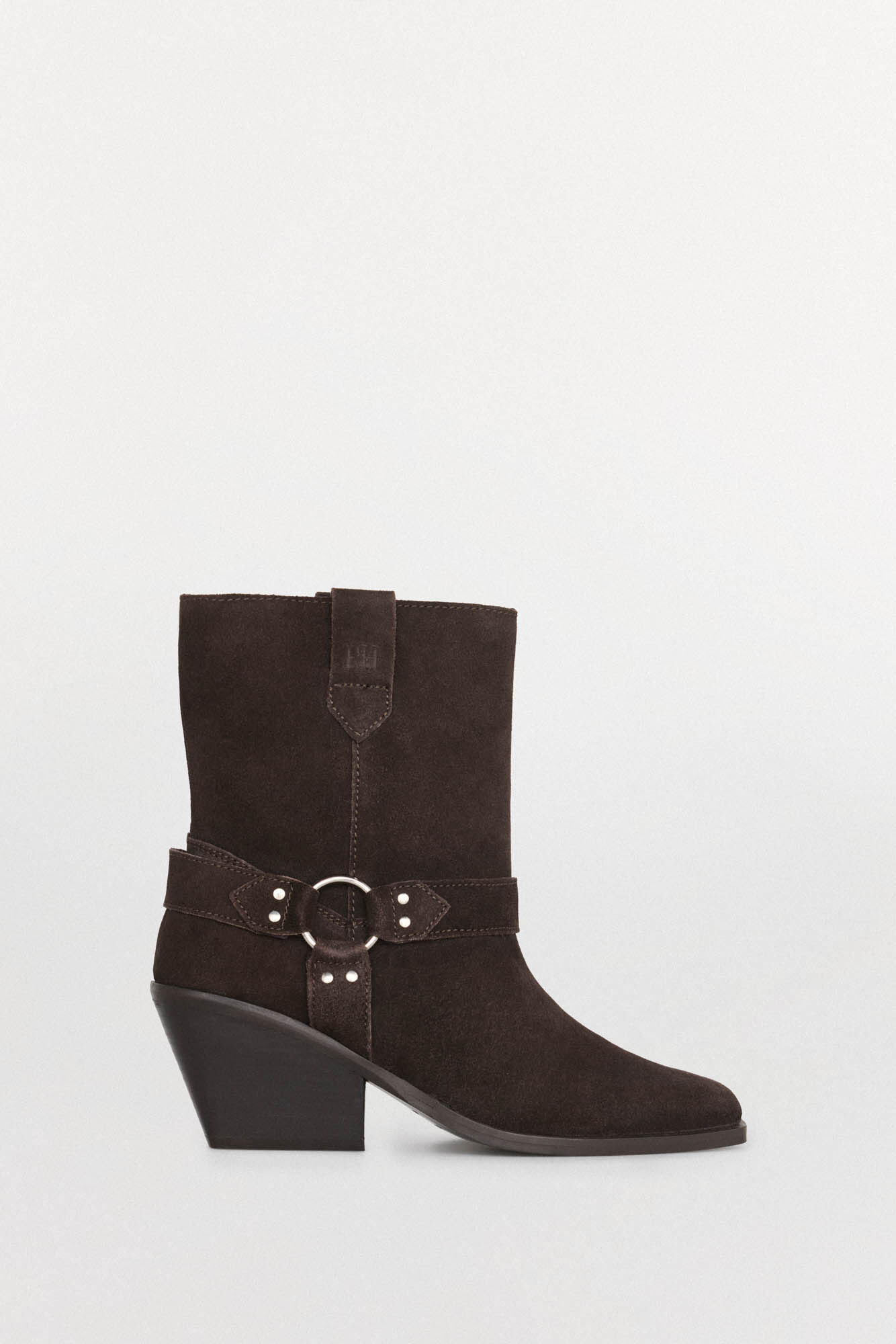 Pedro del Hierro Cowboy leather ankle boots with underwired and studs