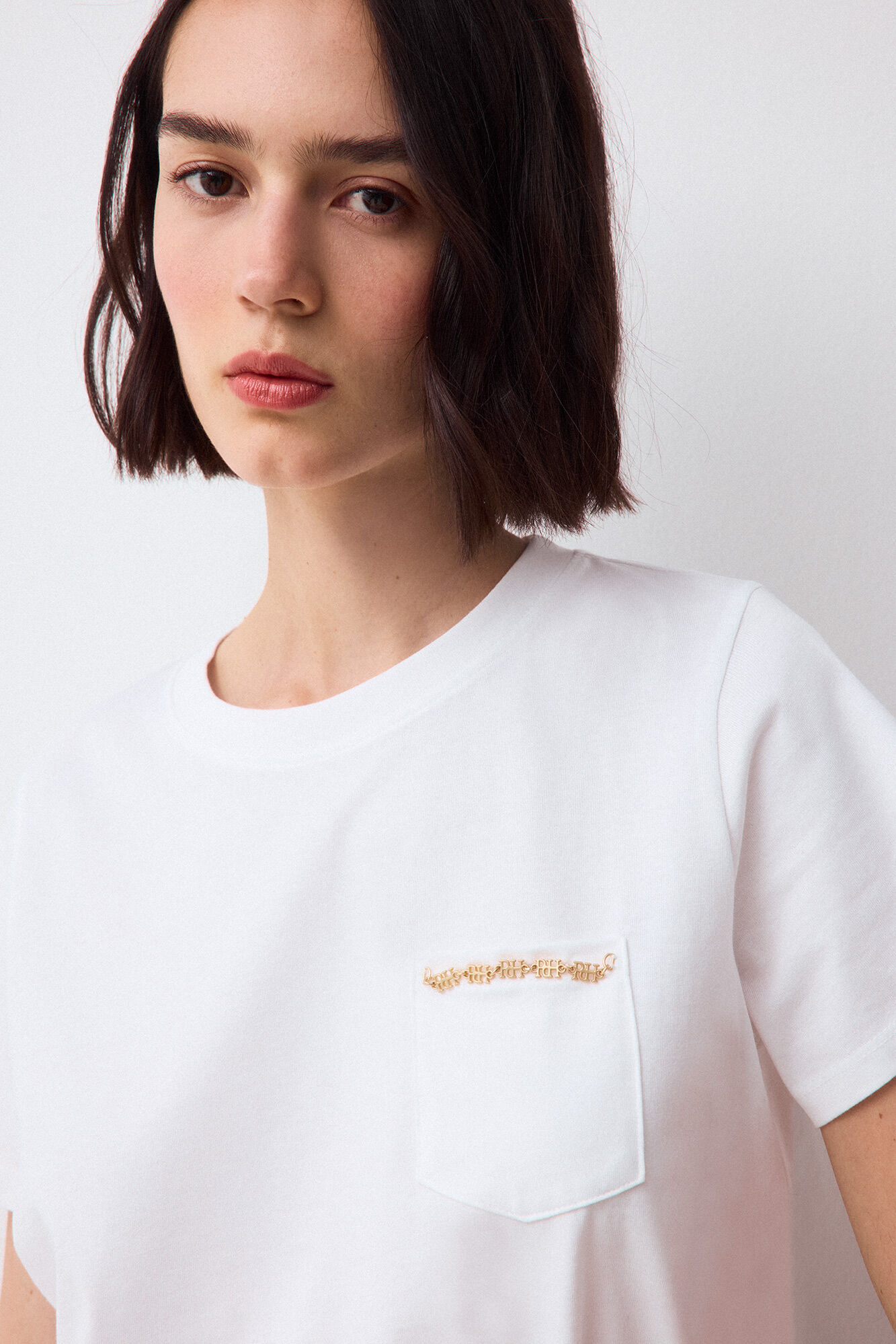 Pedro del Hierro Short sleeve T-shirt with pocket and chain detail