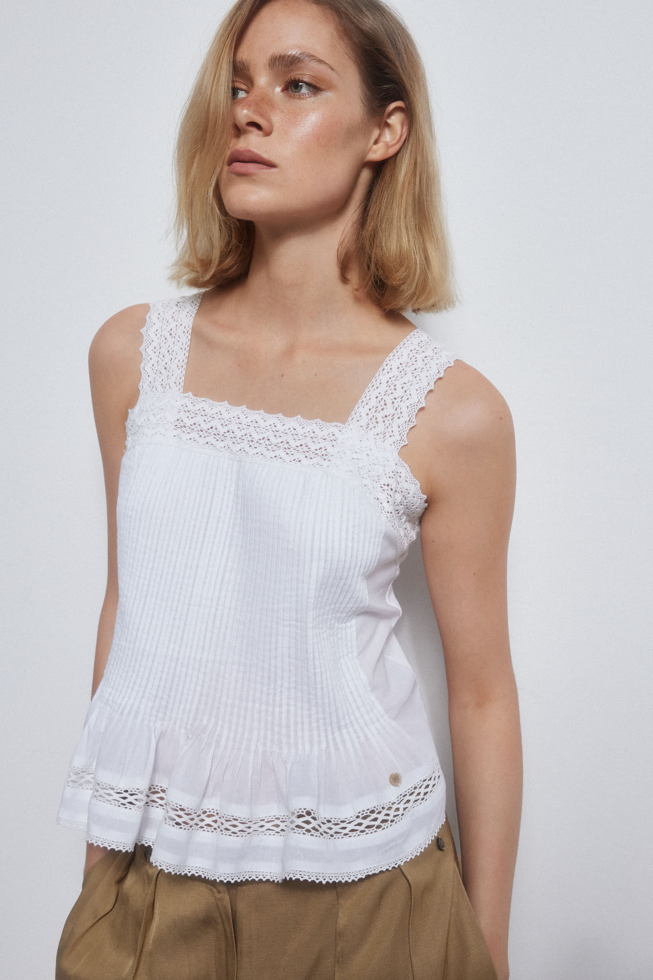 Pedro del Hierro Top rom&acirc;ntico de al&ccedil;as Ecru