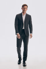 Pedro del Hierro Cal&ccedil;as &agrave; medida Cizento