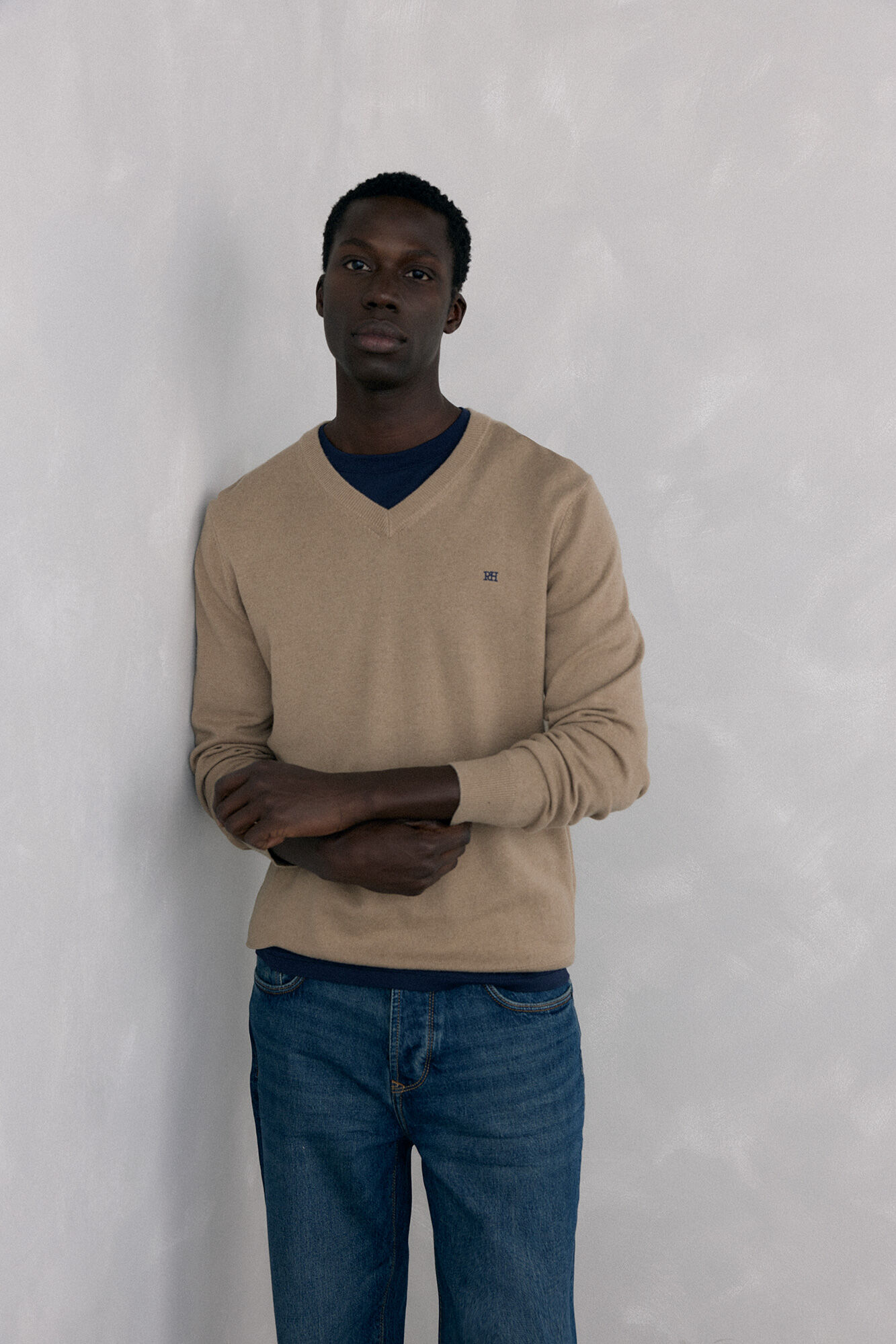 Pedro del Hierro Jersey cuello pico lana merino y cashmere Beige