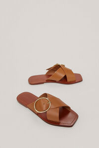 Pedro del Hierro Flat leather sandal with buckle Brown