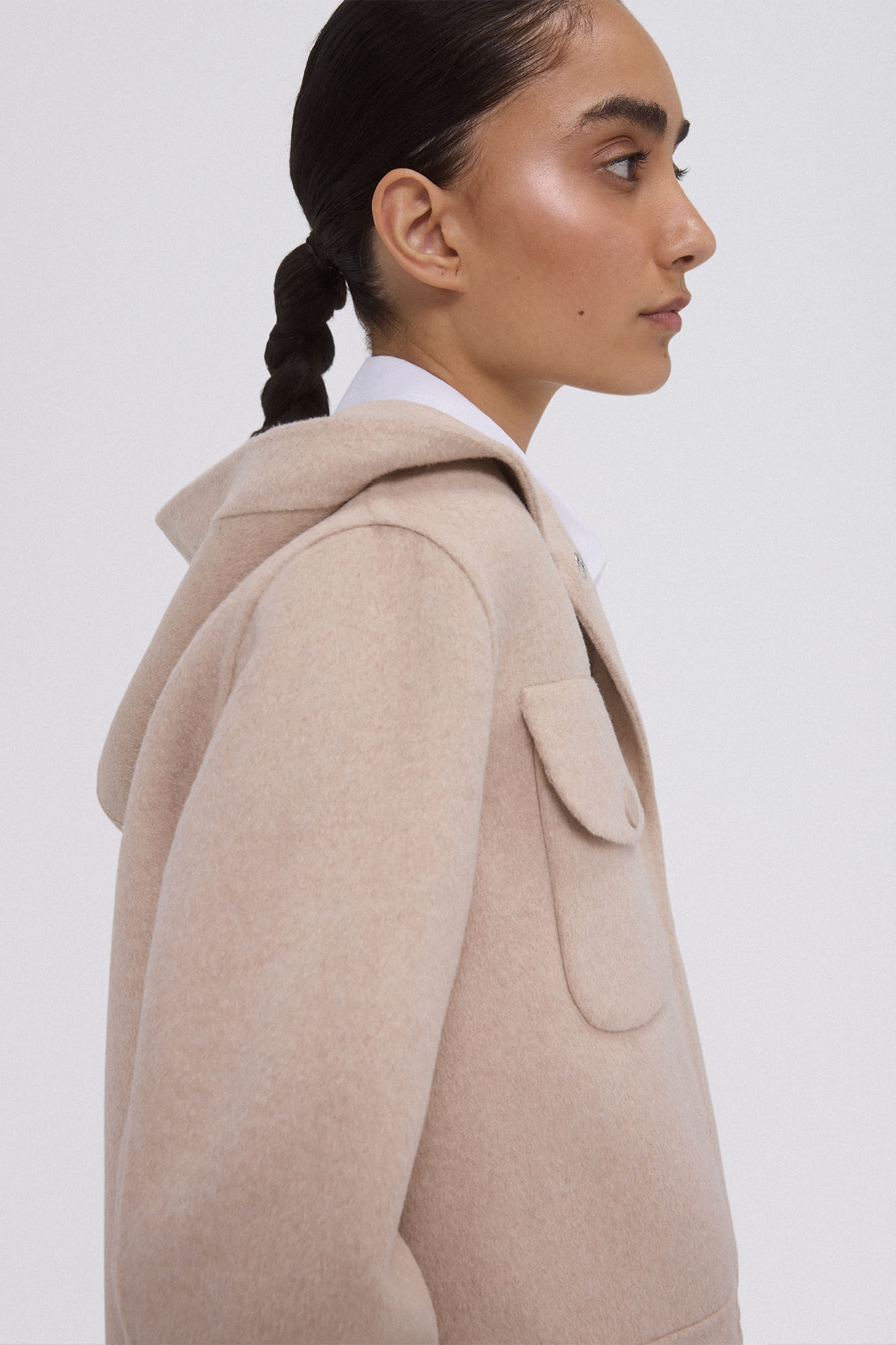 Pedro del Hierro Jaqueta curta com capuz dupla face Beige