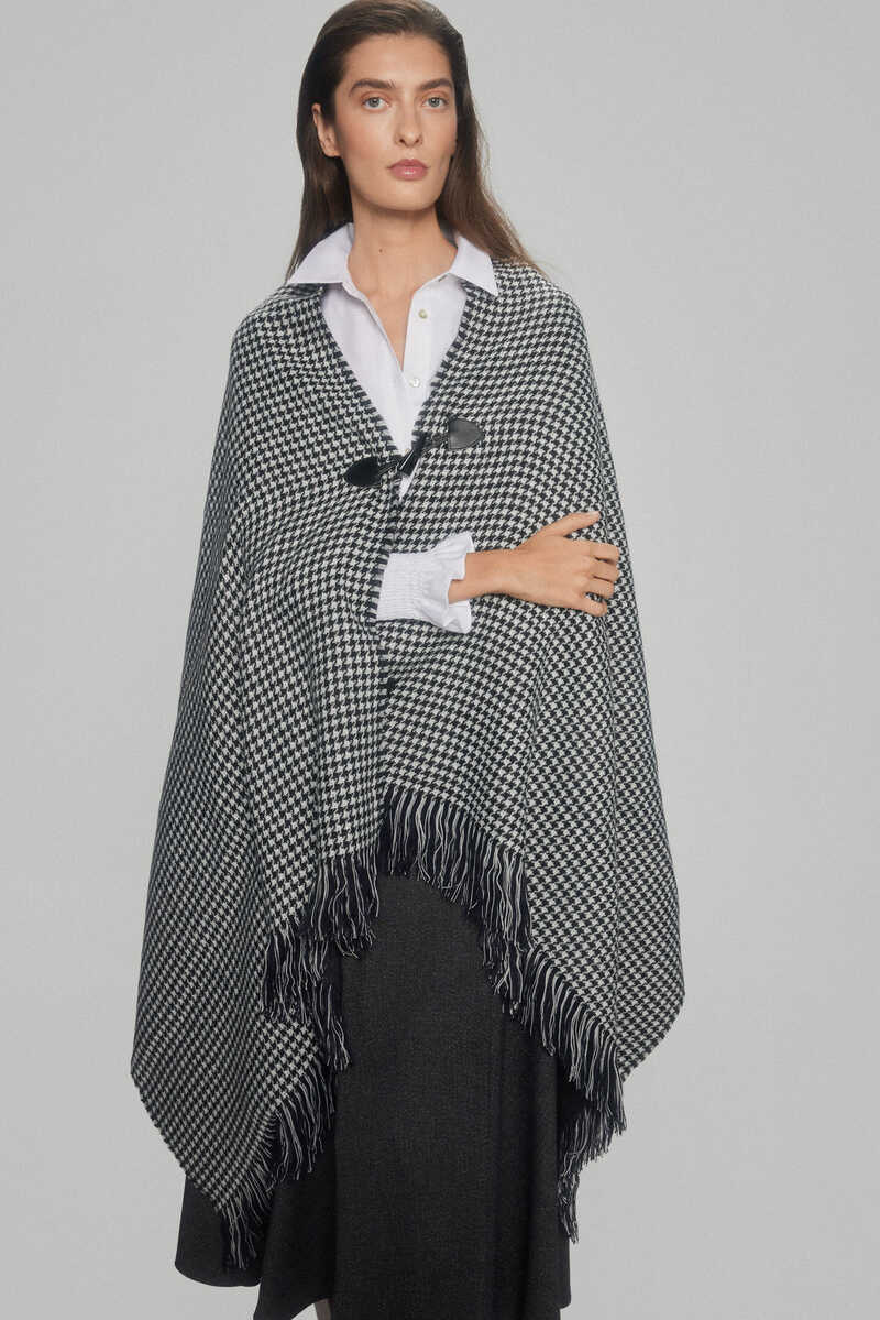 Pedro del Hierro Multi-functional houndstooth poncho with frog clasp and fringing Several