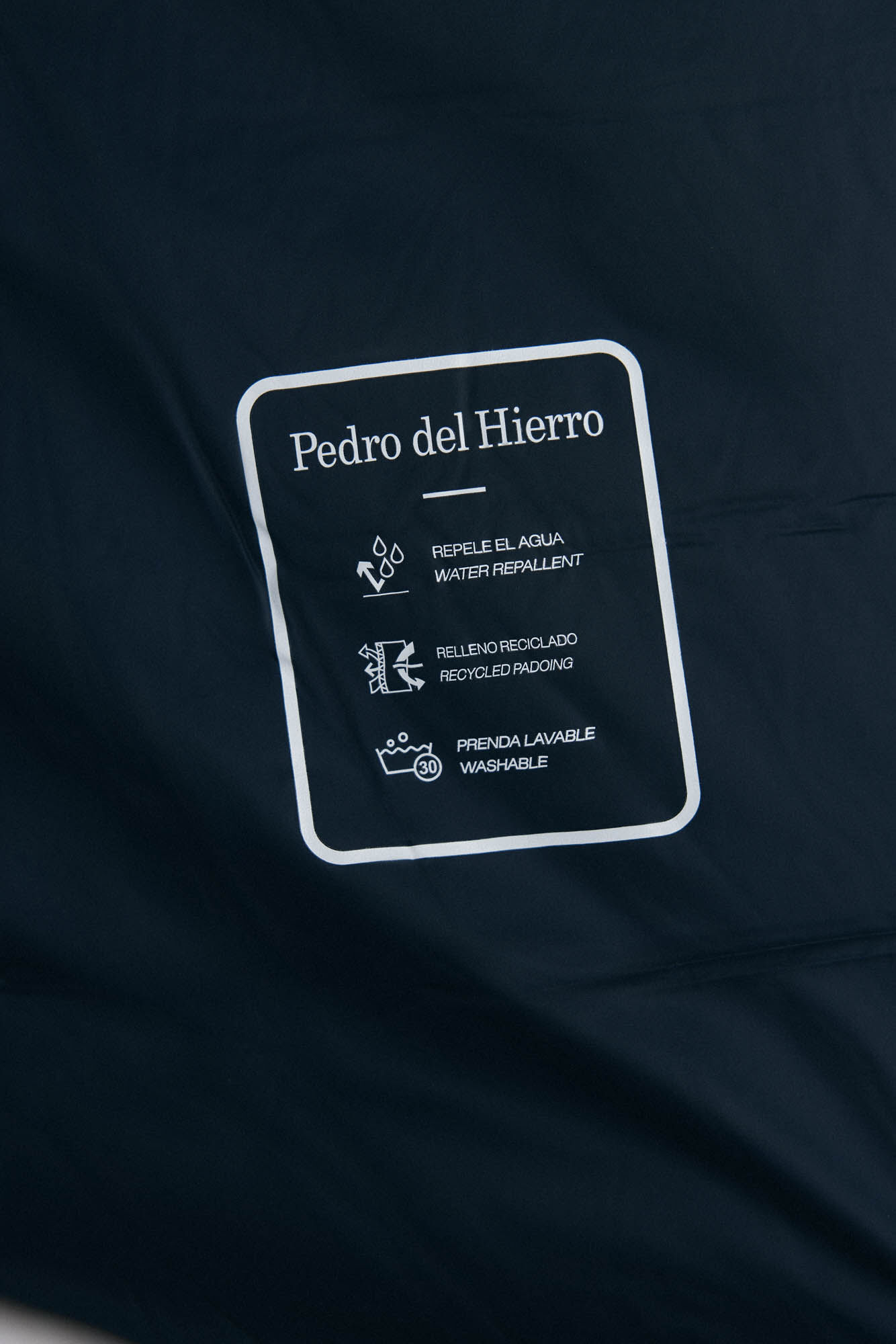 Pedro del Hierro Chaleco ultraligero Marr&oacute;n