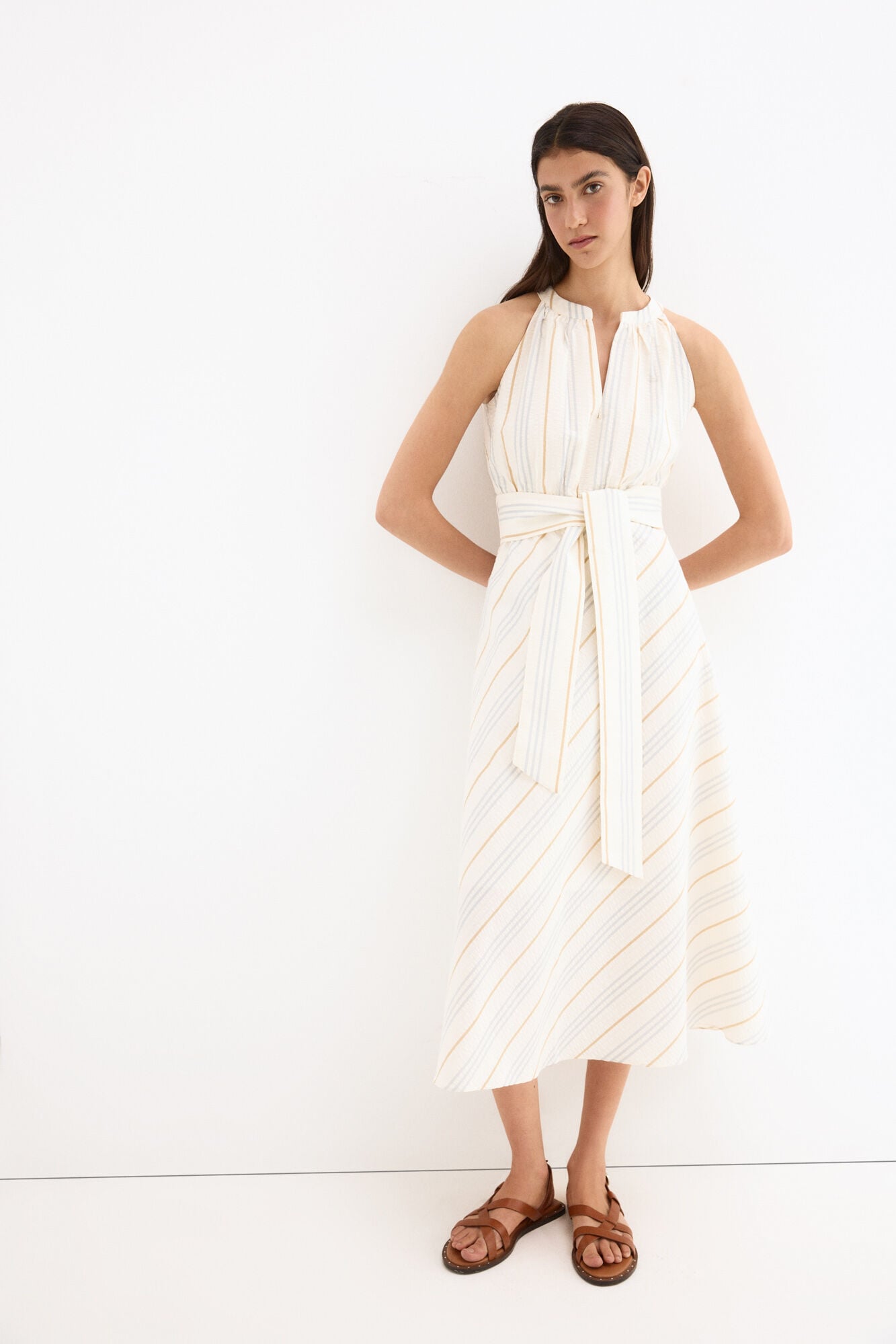 Pedro del Hierro Vestido escote tipo halter sin mangas