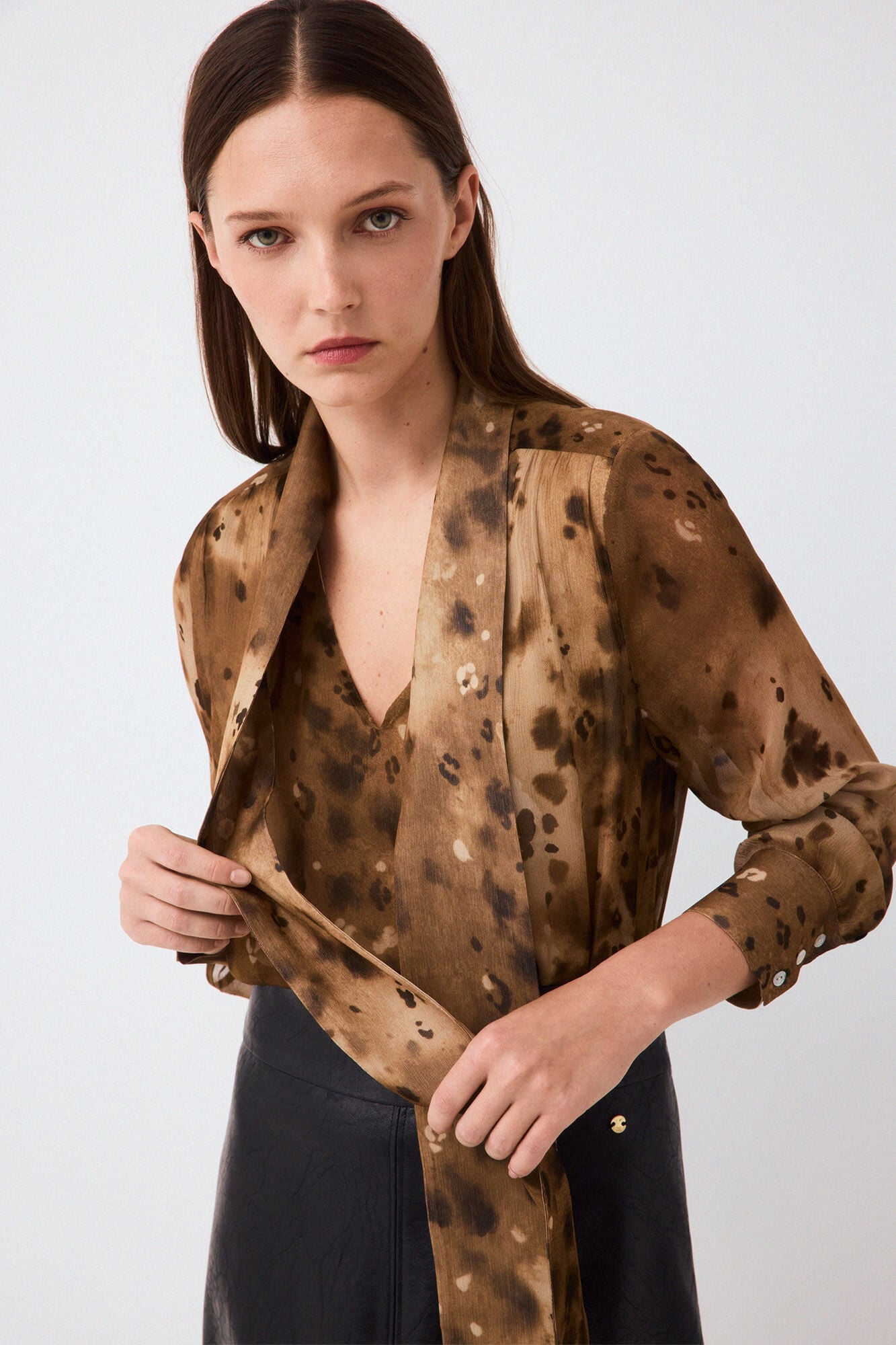 Pedro del Hierro Printed bow blouse Brown
