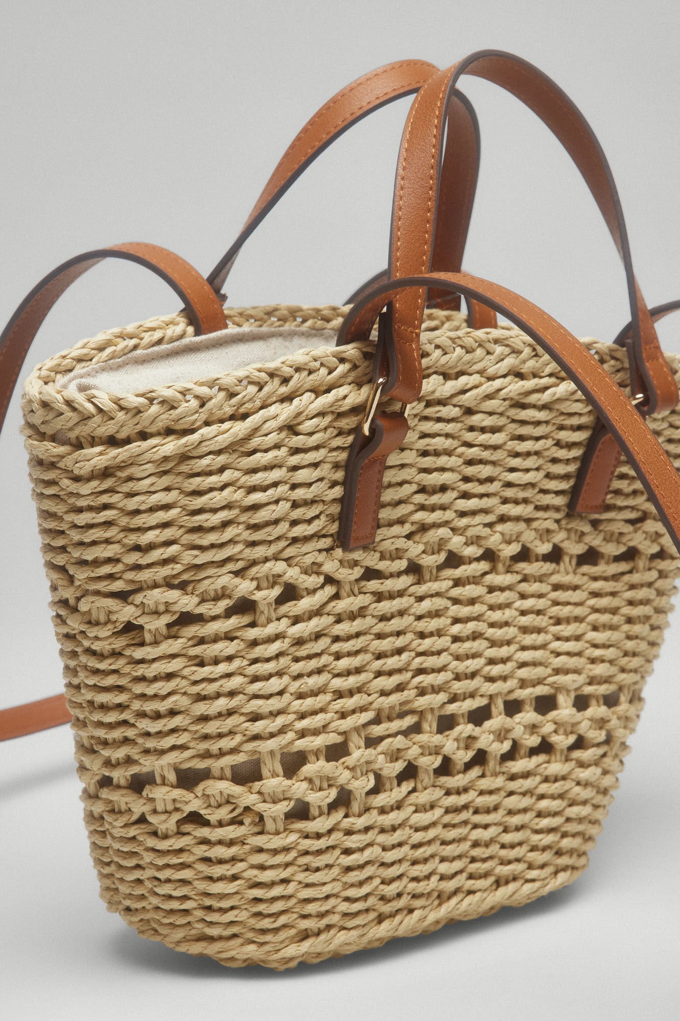 Pedro del Hierro Bolso capazo peque&ntilde;o parche Beige