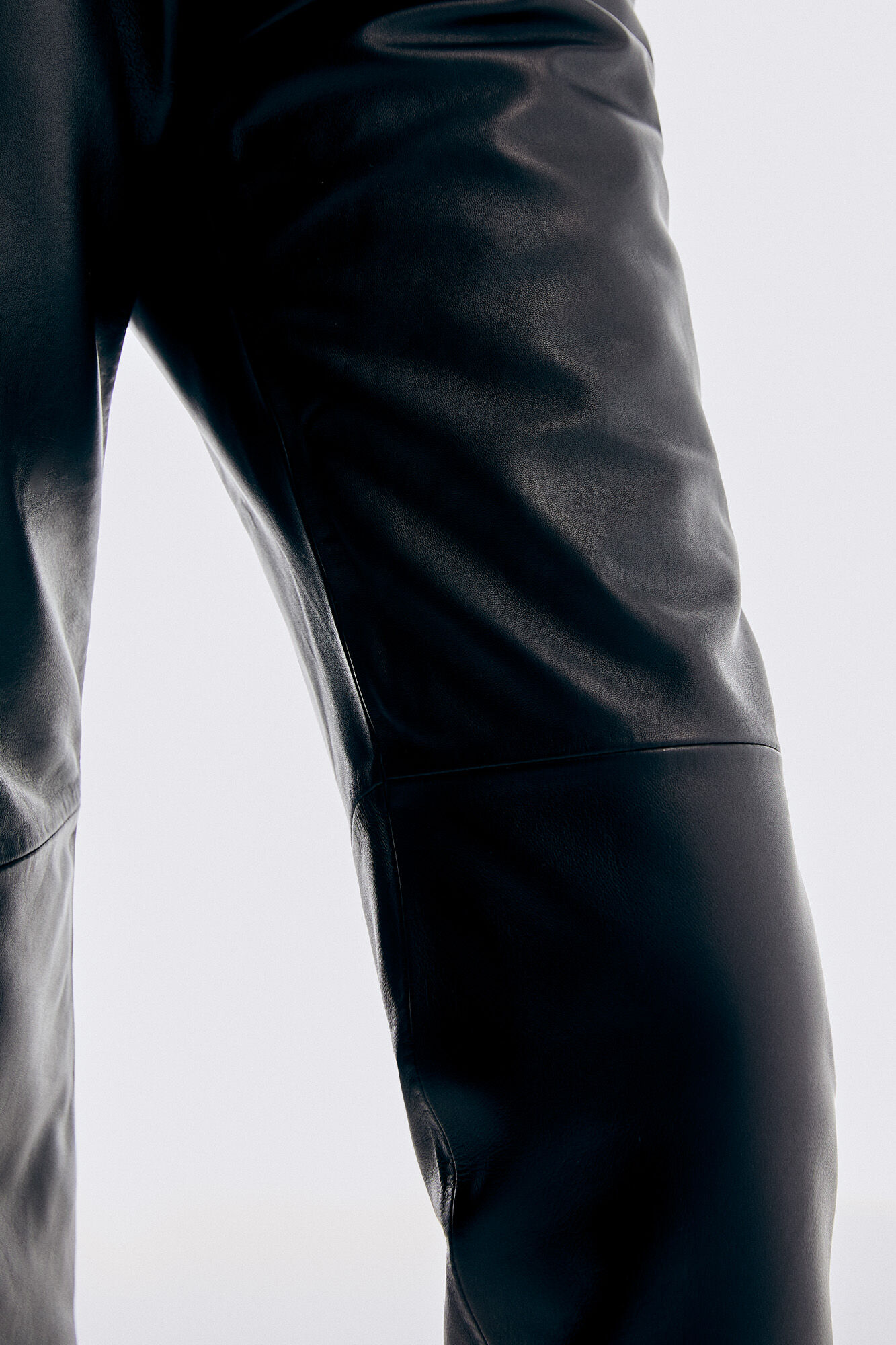 Pedro del Hierro Pantal&oacute;n largo napa Negro