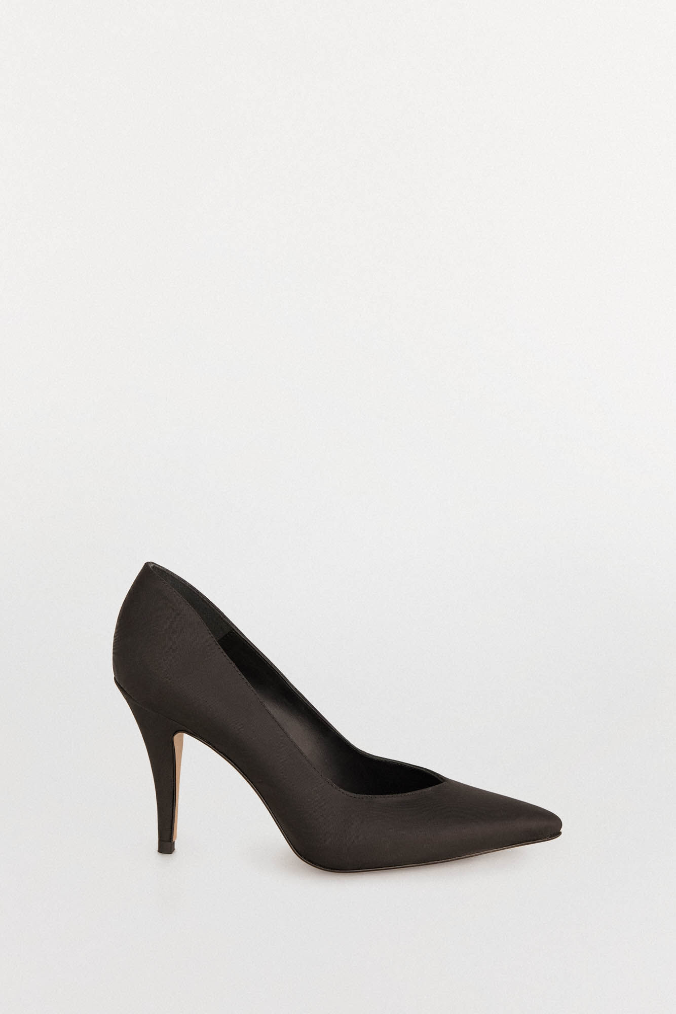 Pedro del Hierro Court shoe with heel Black