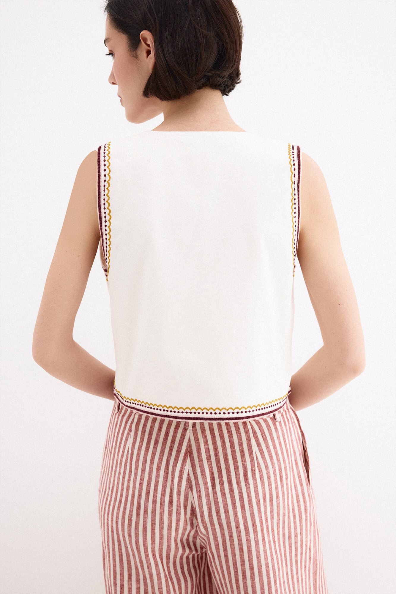 Pedro del Hierro Multicoloured embroidered gilet White