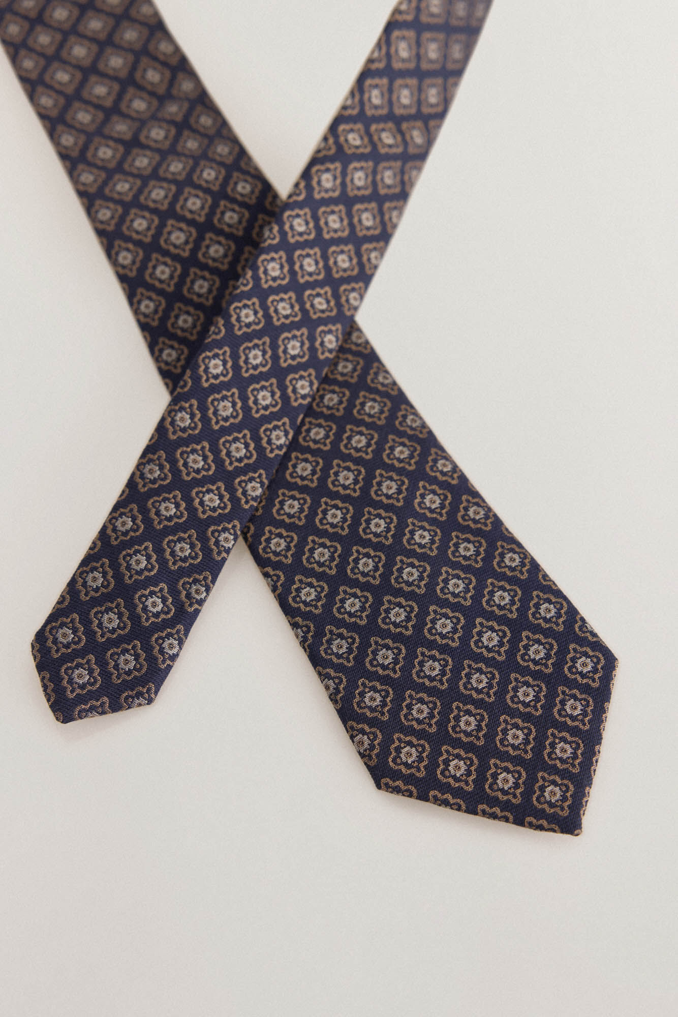 Pedro del Hierro Natural silk tie