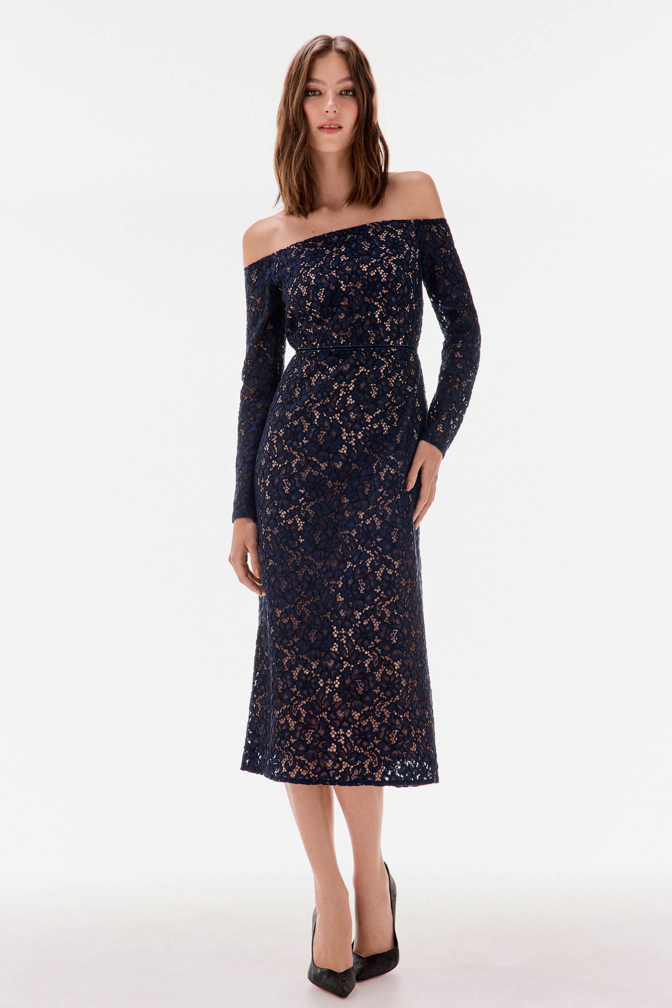 TFP by Tamara Falc&oacute; Vestido de renda manga Azul