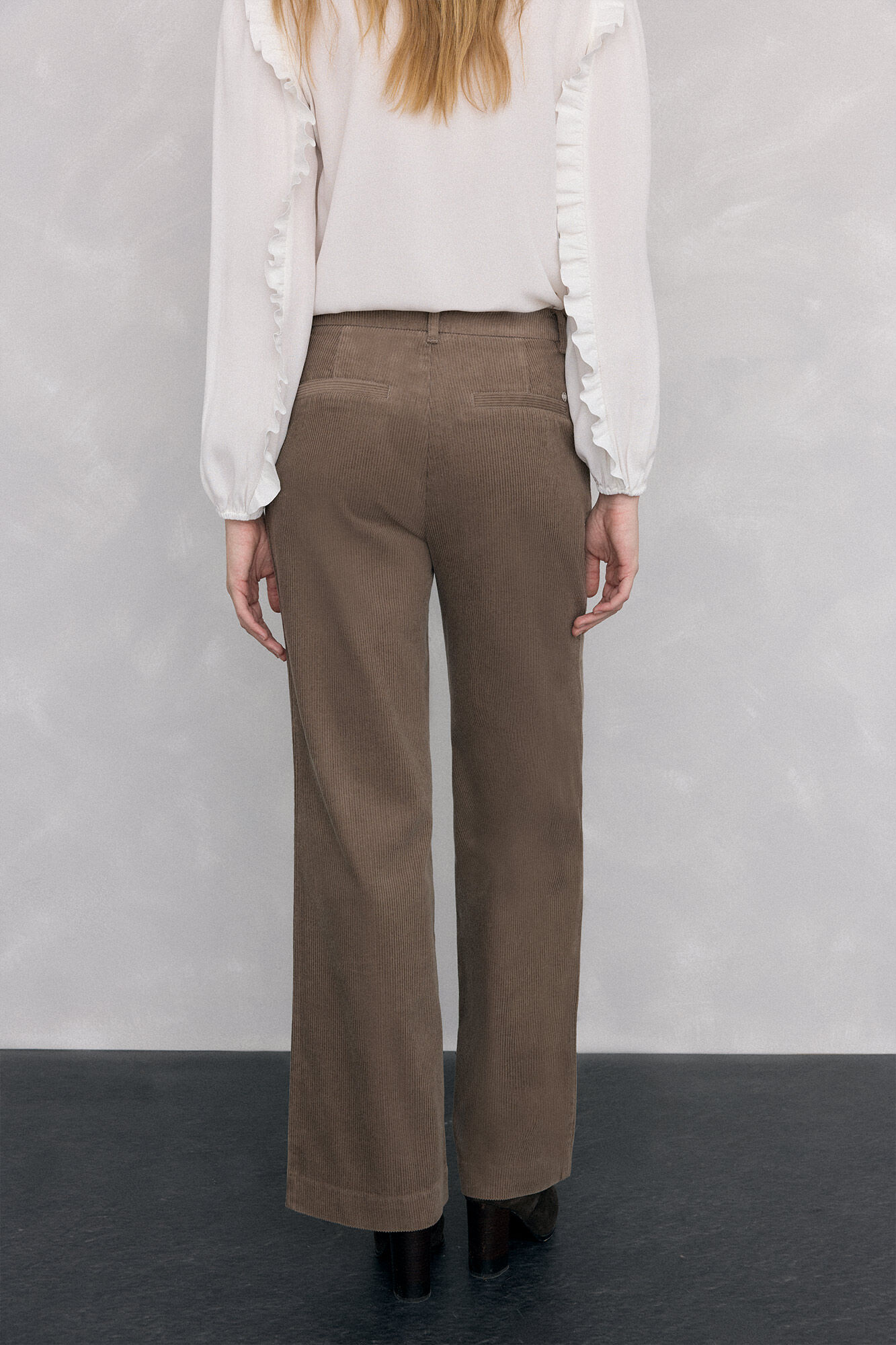 Pedro del Hierro Cal&ccedil;as de veludo cl&aacute;ssicas de perna larga Marrom