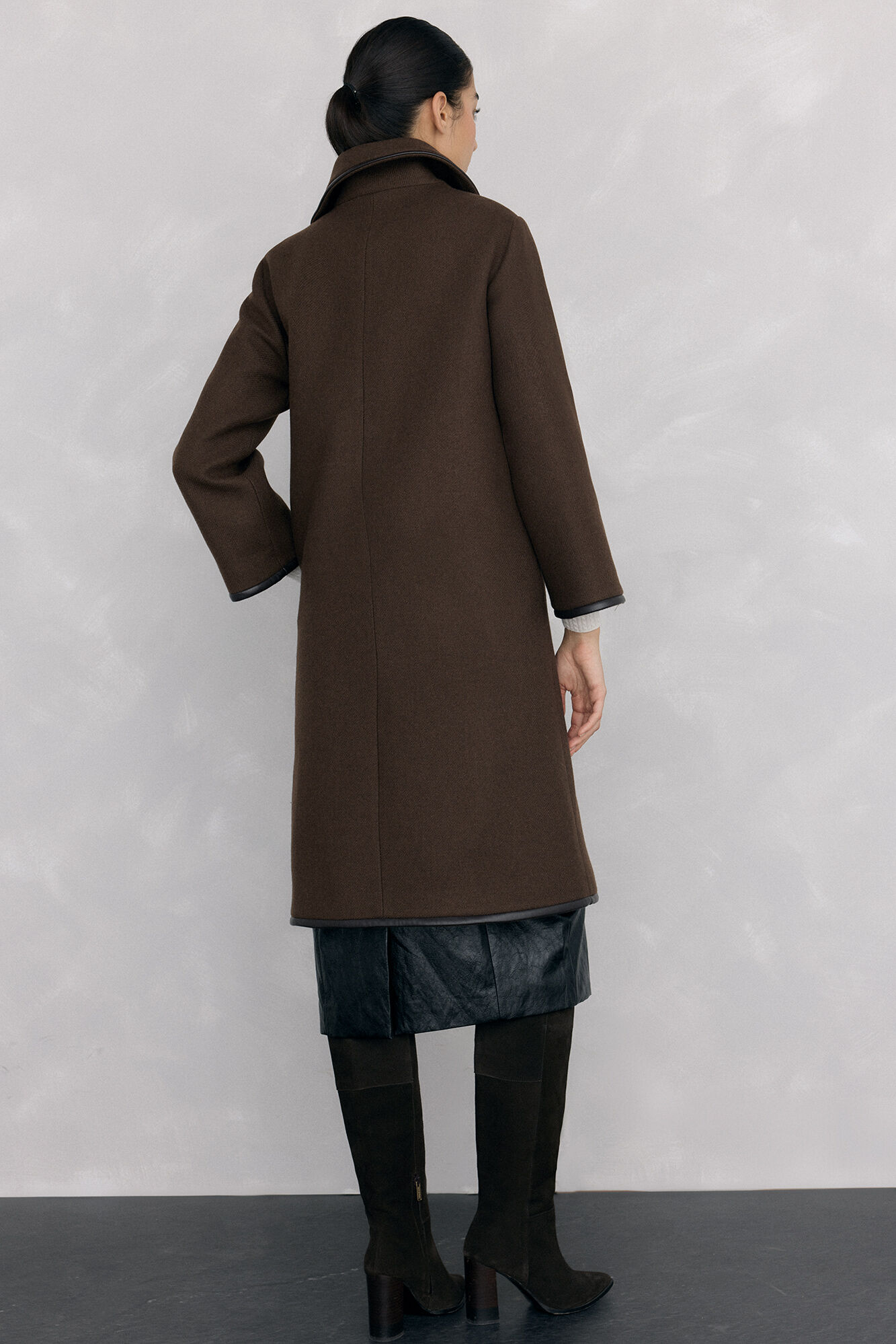 Pedro del Hierro Coat with contrasting details Brown