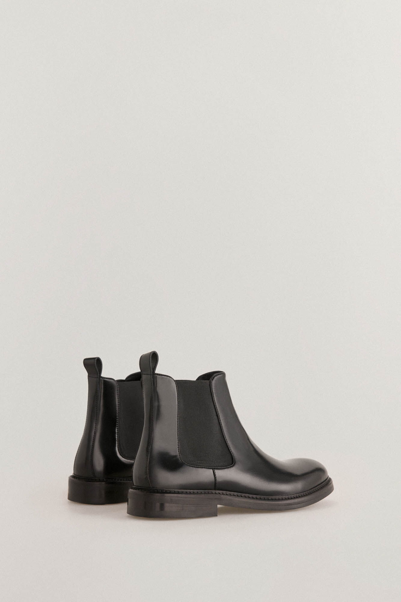 Pedro del Hierro leather boot with side elastic bands Black