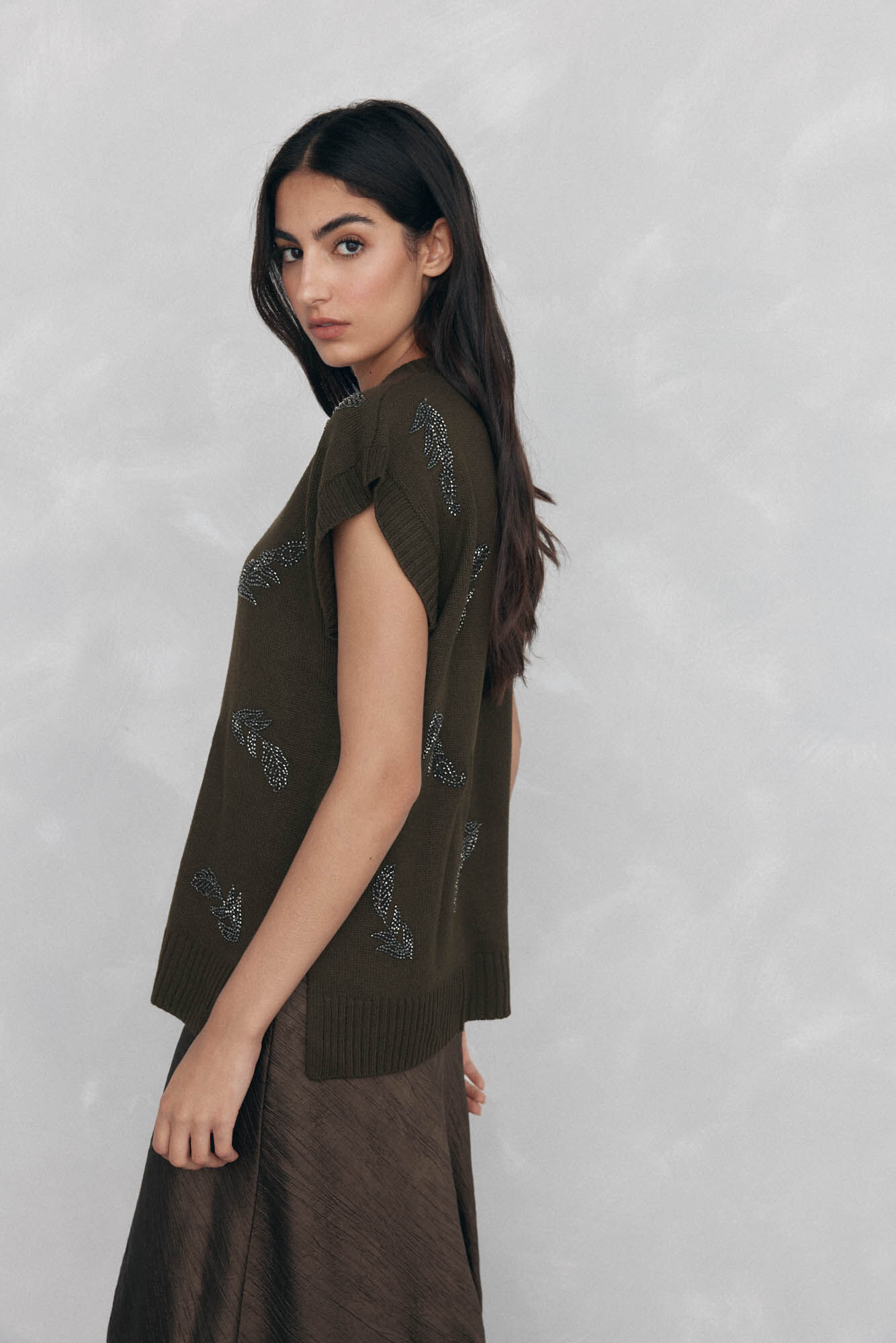 Pedro del Hierro V jersey-knit with embroidered rhinestones