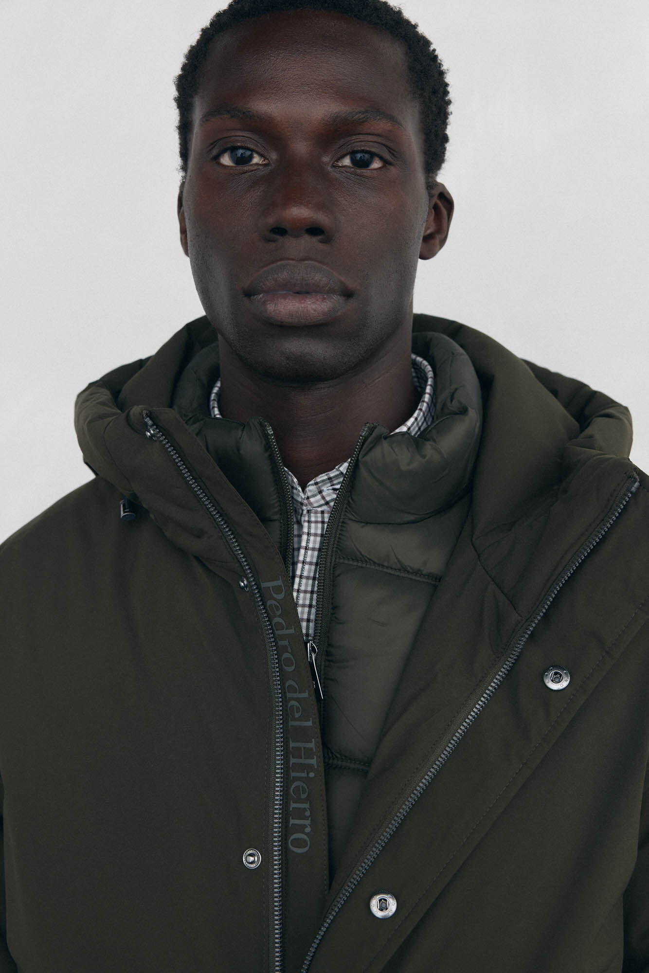 Pedro del Hierro Parka curta capuz