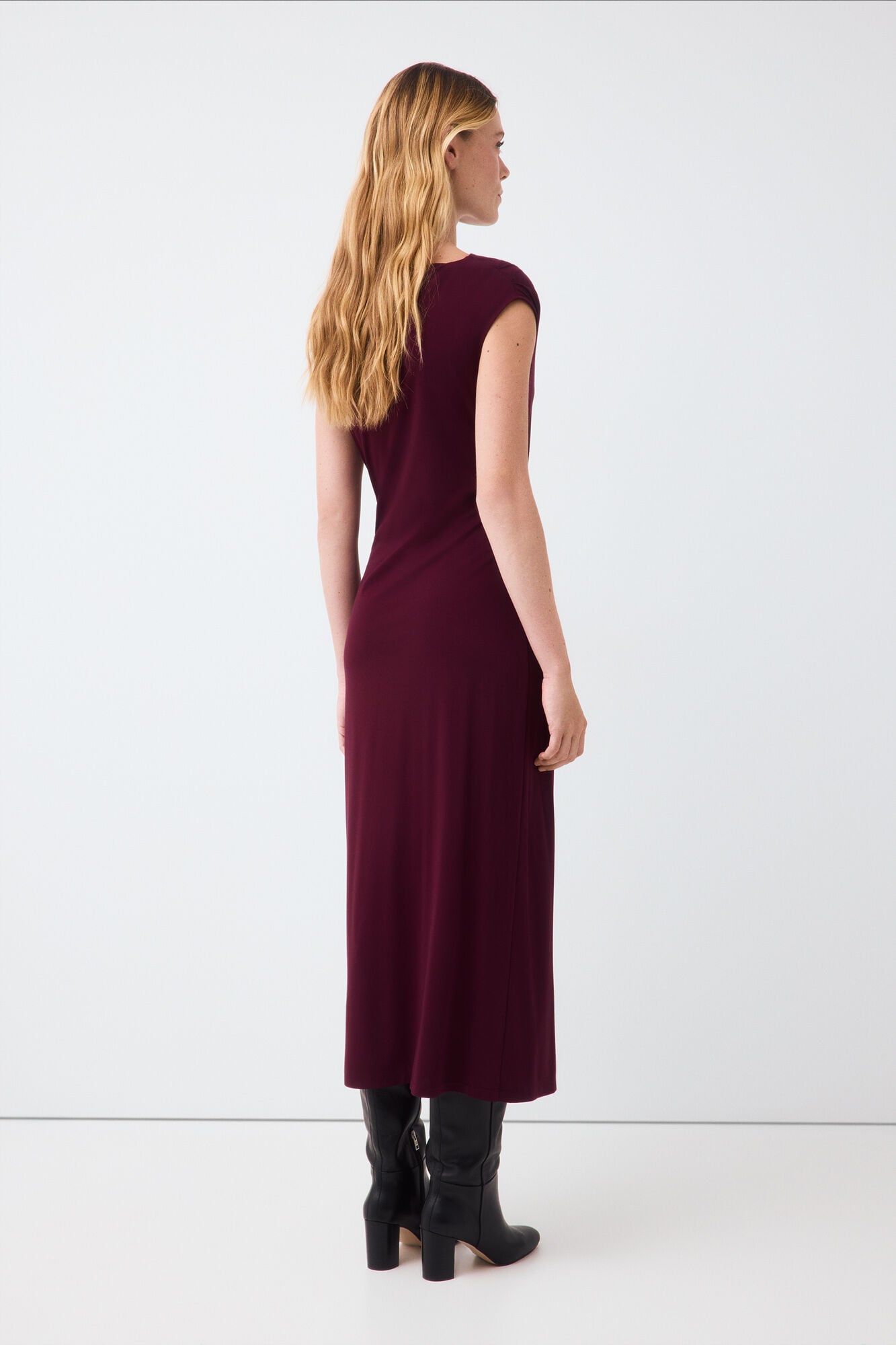 Pedro del Hierro Gold fitted dress Burgundy