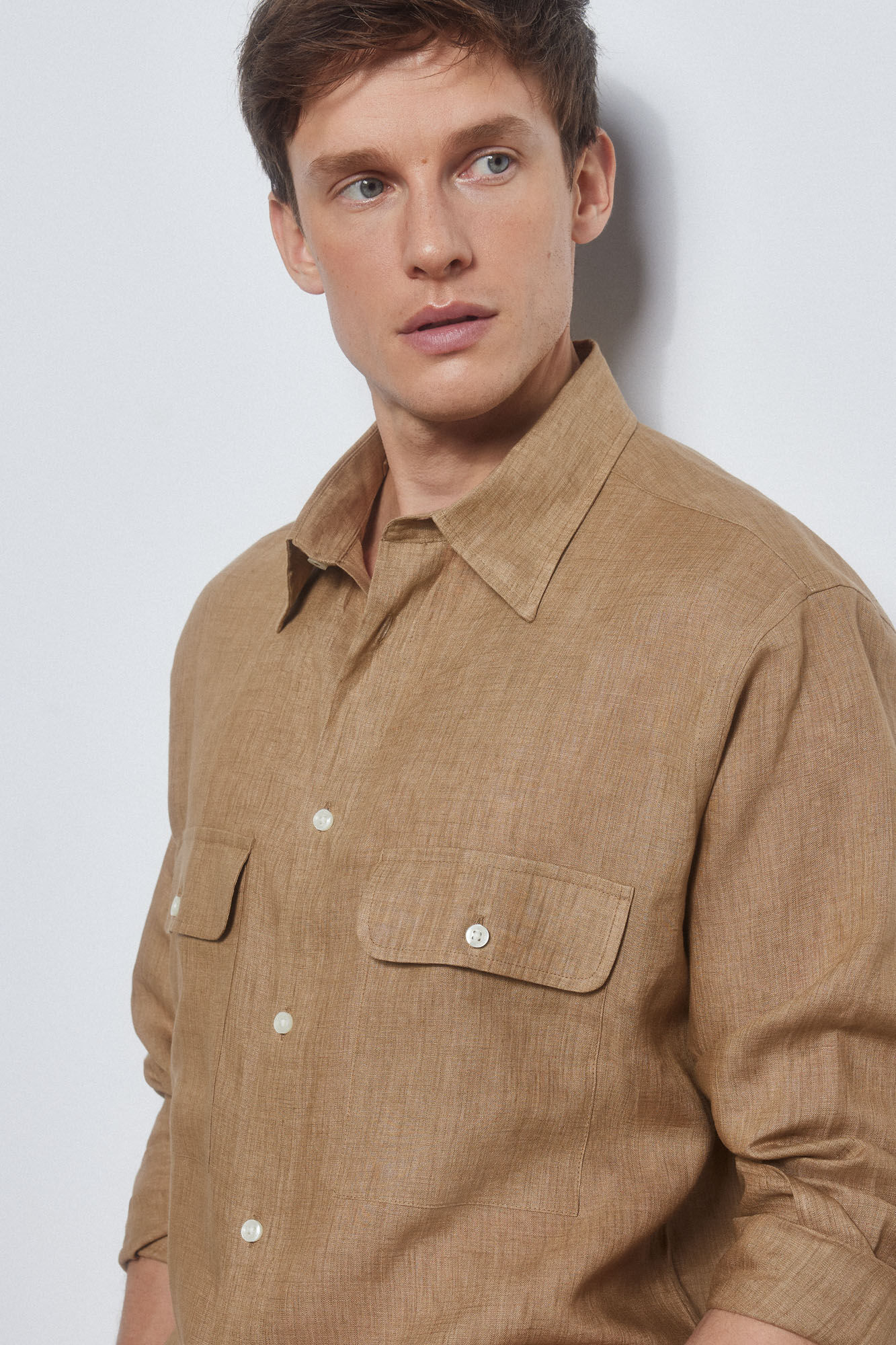 Pedro del Hierro Sobrecamisa lino Beige