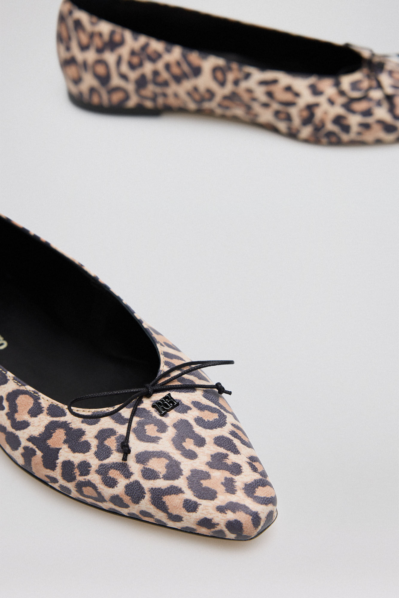 Pedro del Hierro animal print ballerina Grey