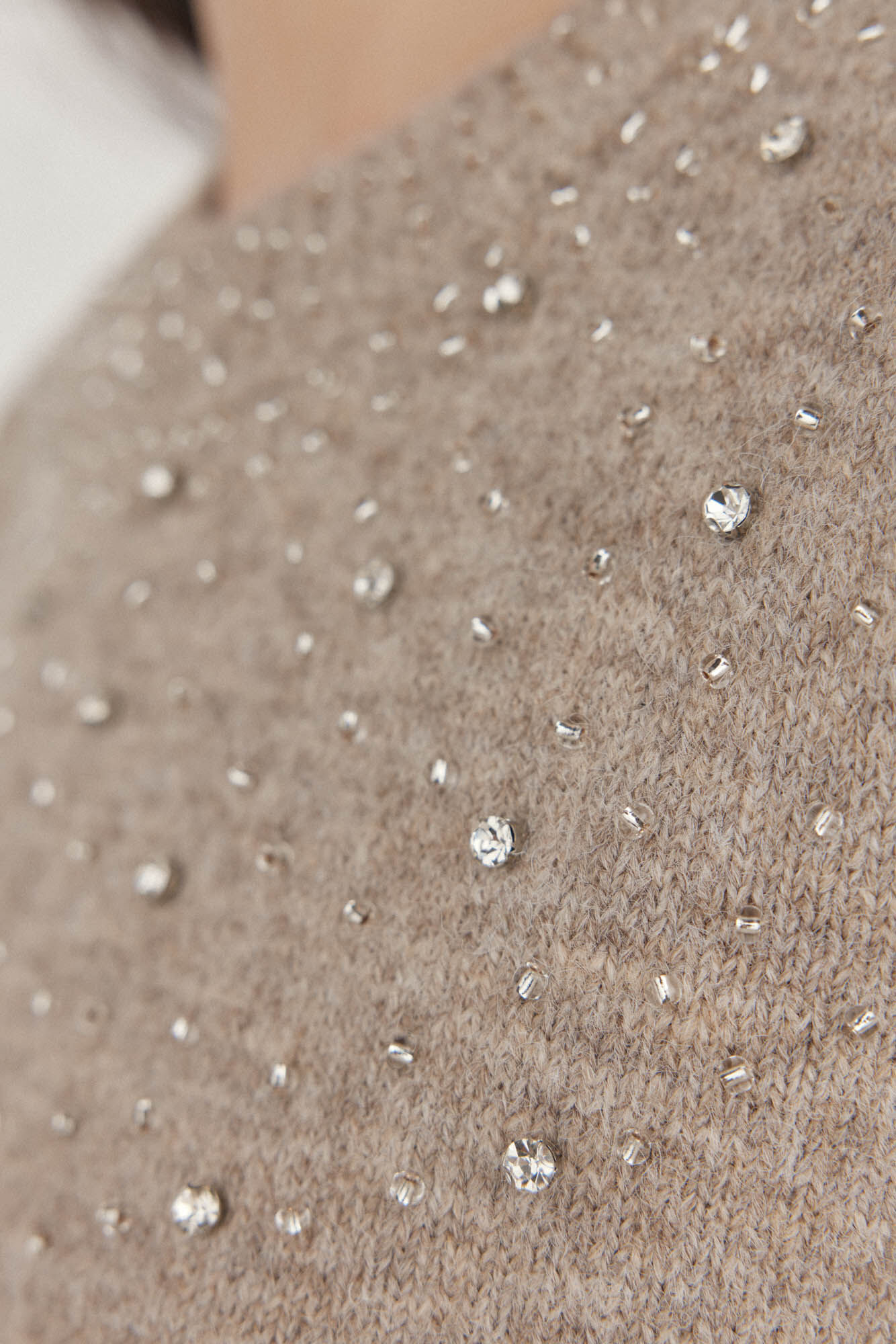 Pedro del Hierro Su&eacute;ter com pedras bordadas Cizento