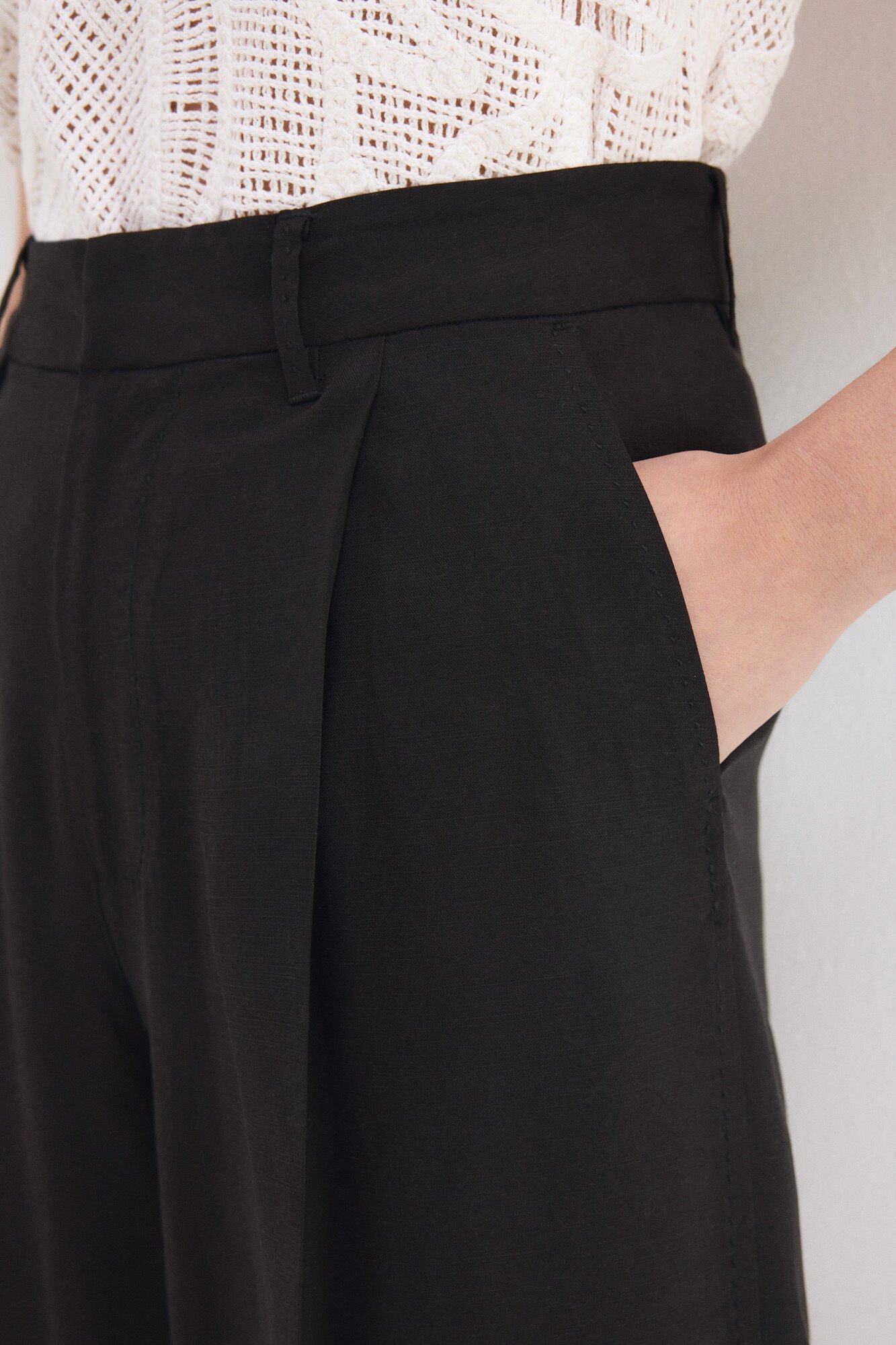 Pedro del Hierro Linen long Bermuda shorts Black