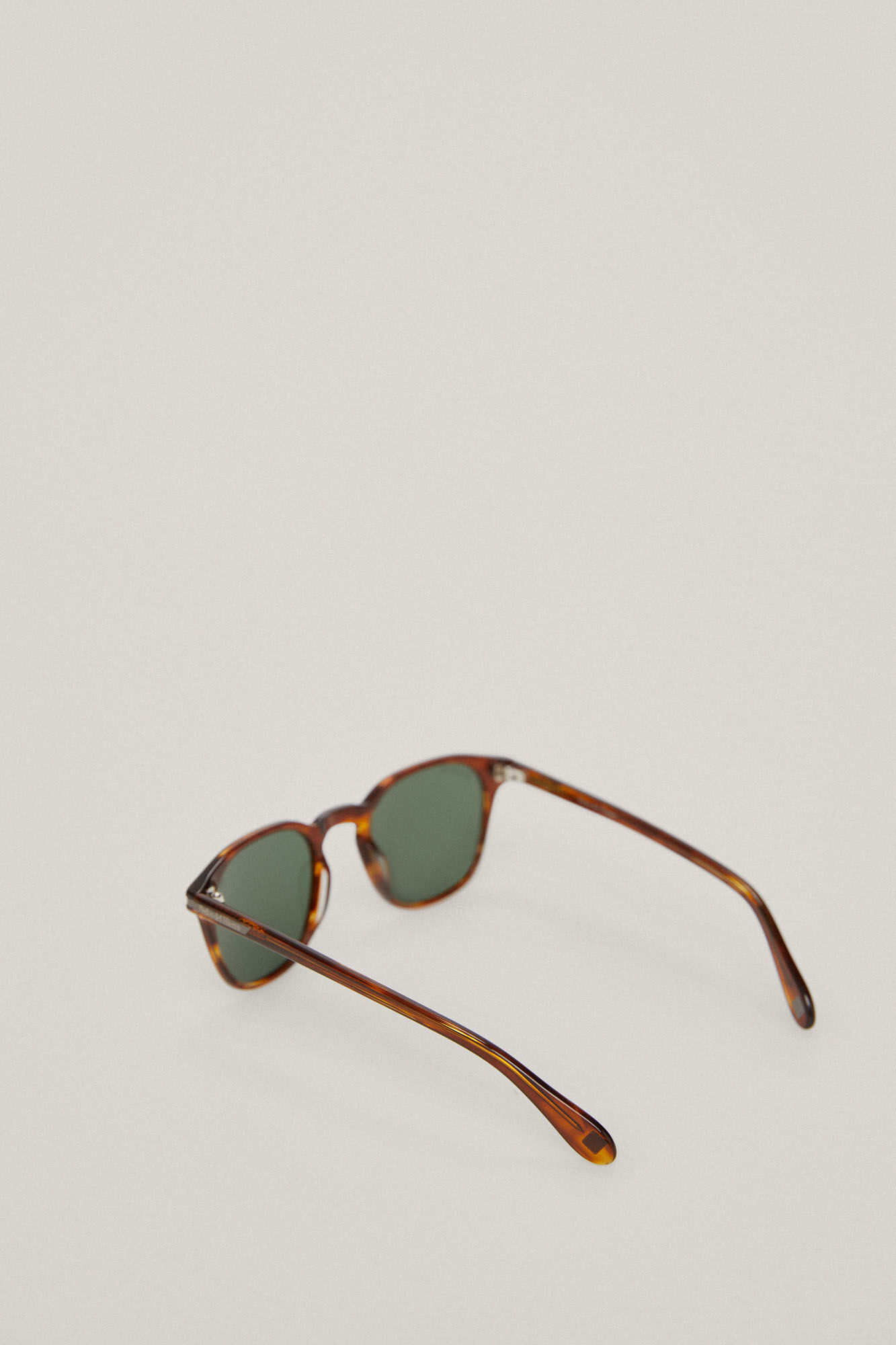 Pedro del Hierro Gafas sol hombre round square Marr&oacute;n