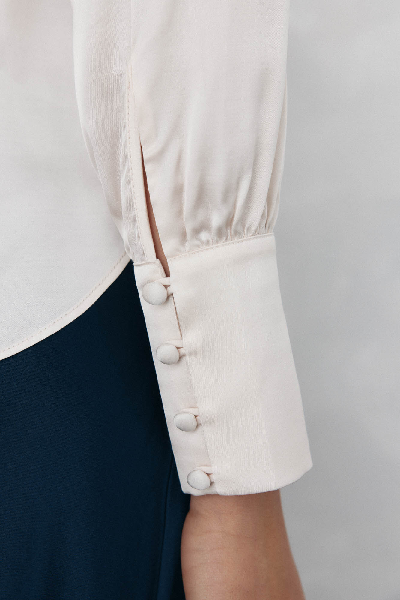 Pedro del Hierro Blusa sat&eacute;n lazo Beige