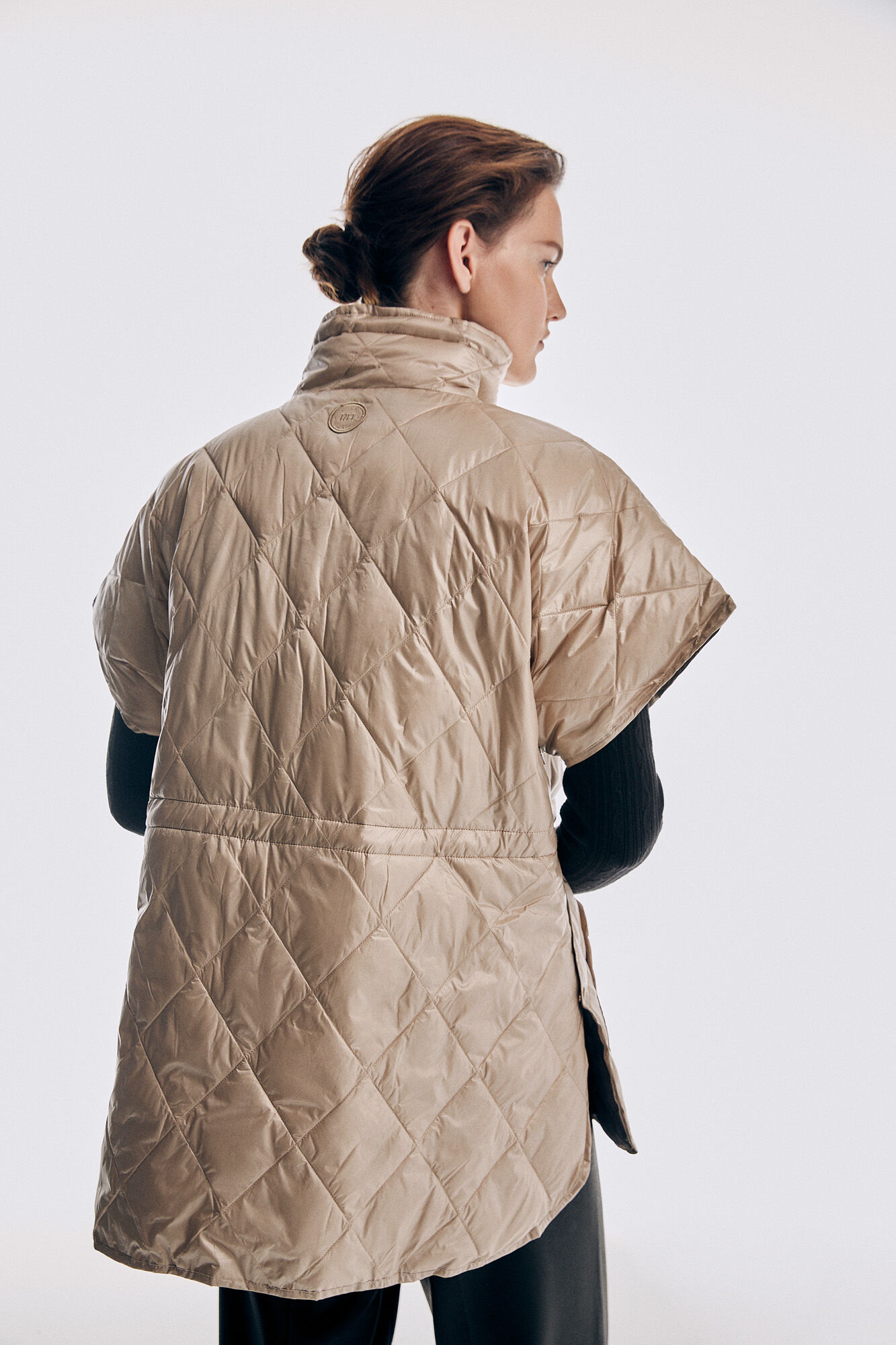 Pedro del Hierro Reversible technical poncho Ecru