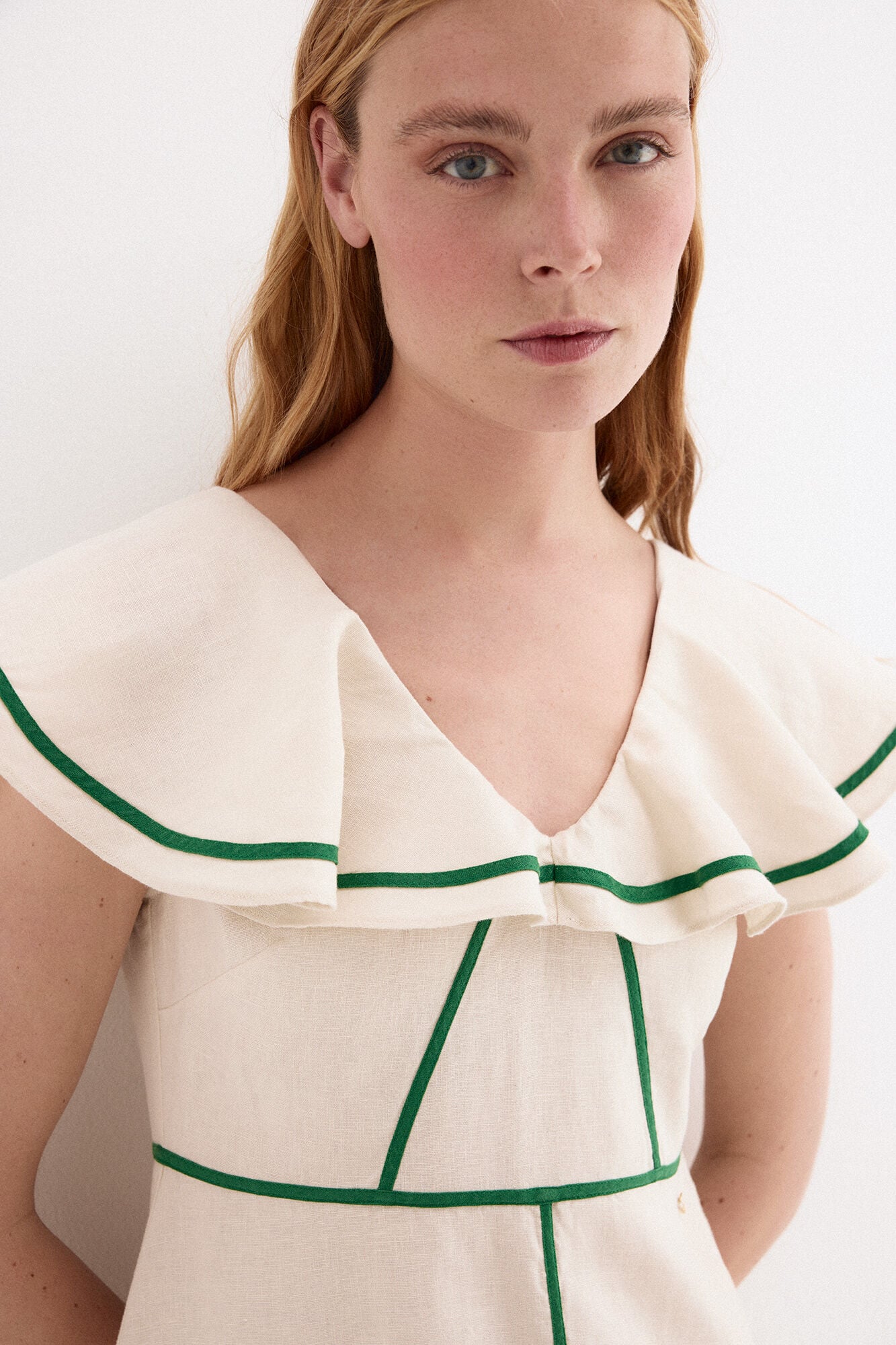 Pedro del Hierro Vestido lino detalle contrastes