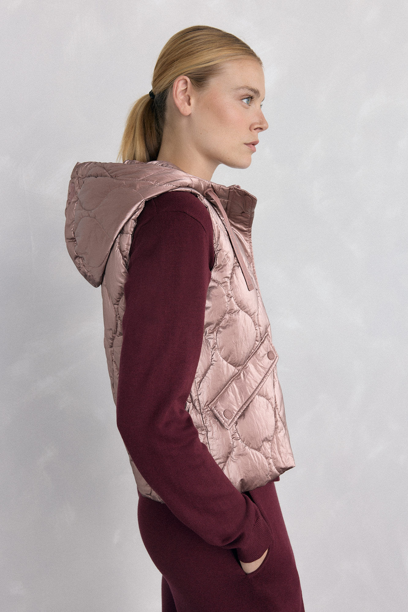 Pedro del Hierro Quilted hooded gilet