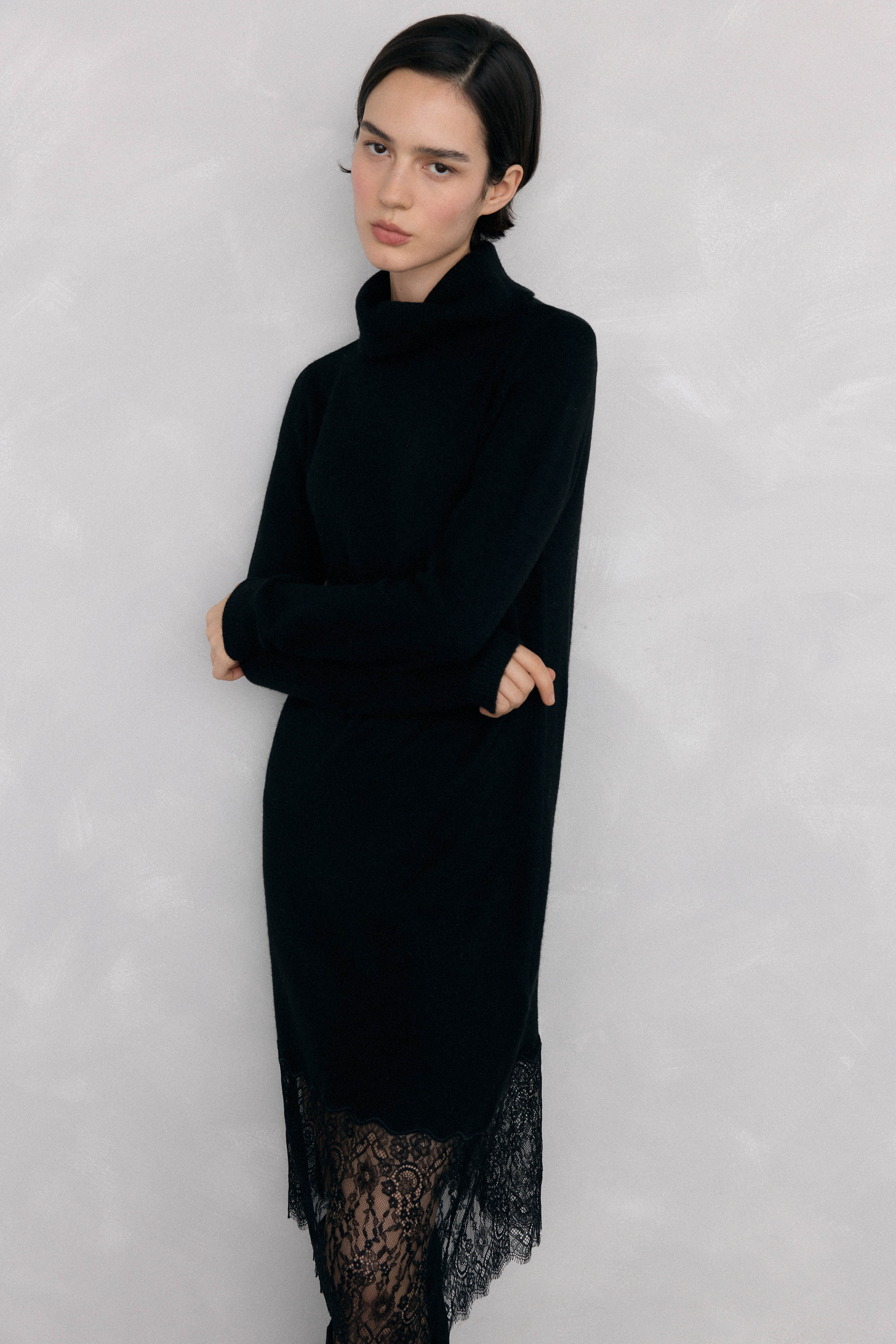 Pedro del Hierro Jersey-Knit dress with lace detail at the hem. Black