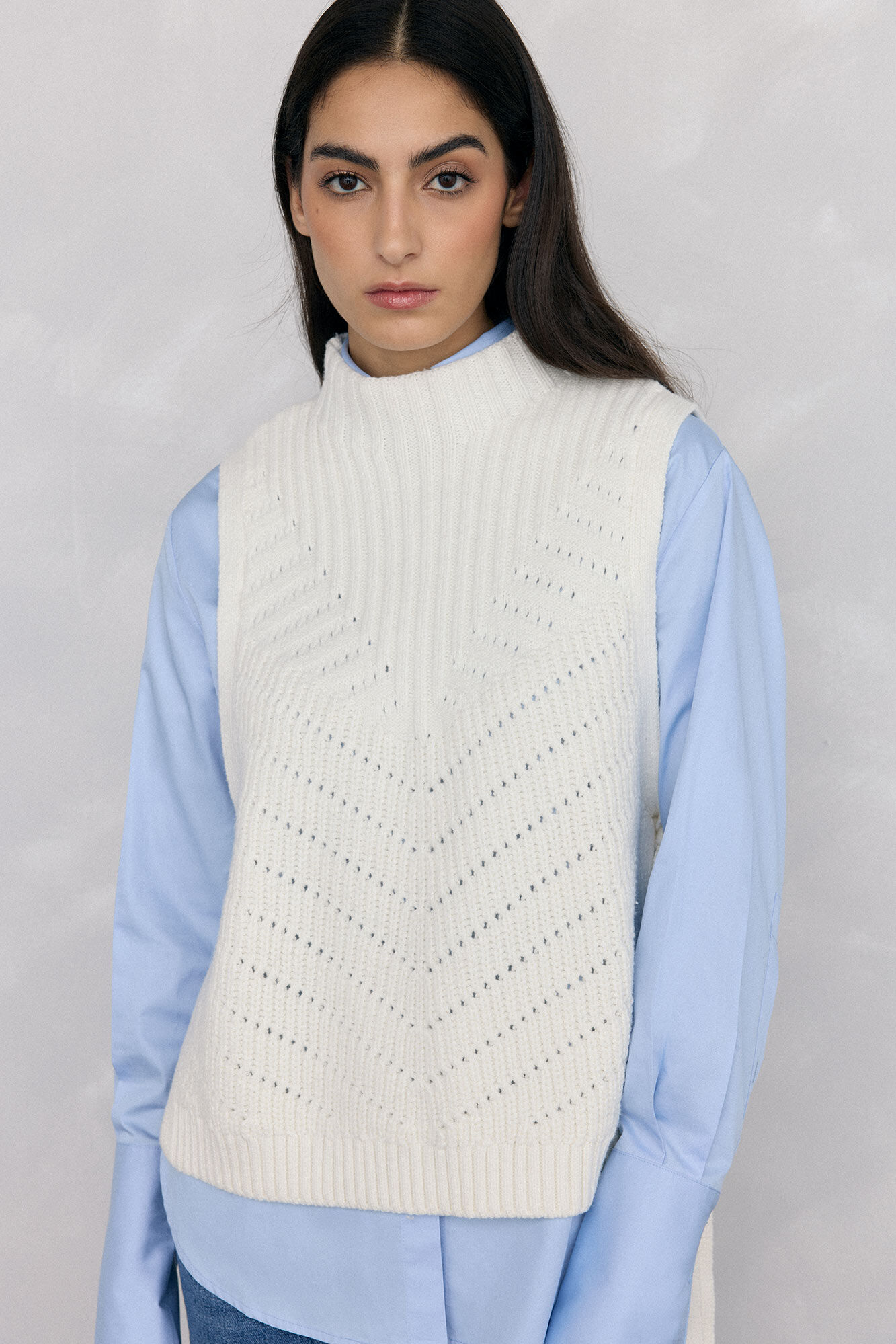Pedro del Hierro Knitted vest with jersey-knit Ecru
