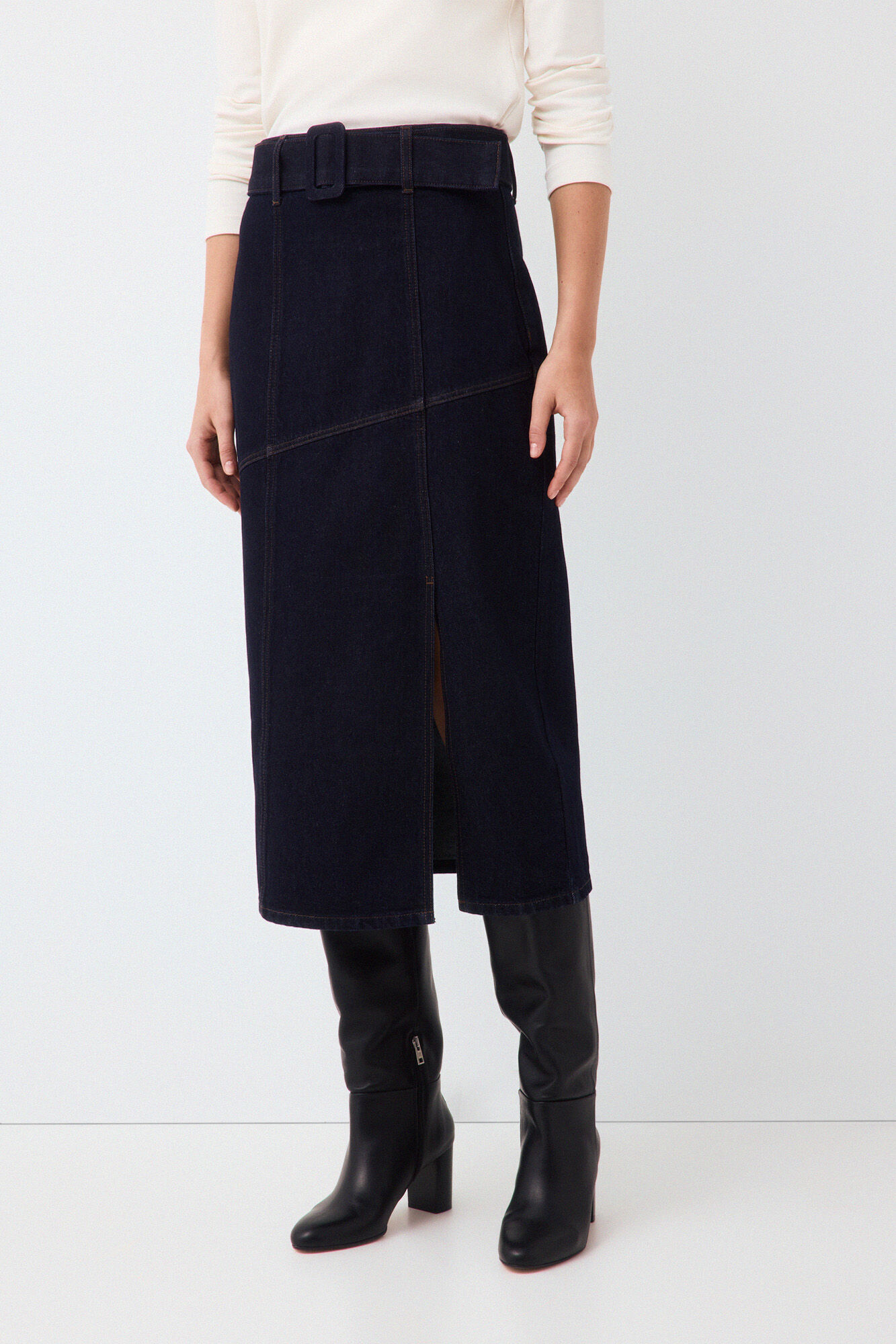 Pedro del Hierro Denim straight skirt with V-shaped cuts