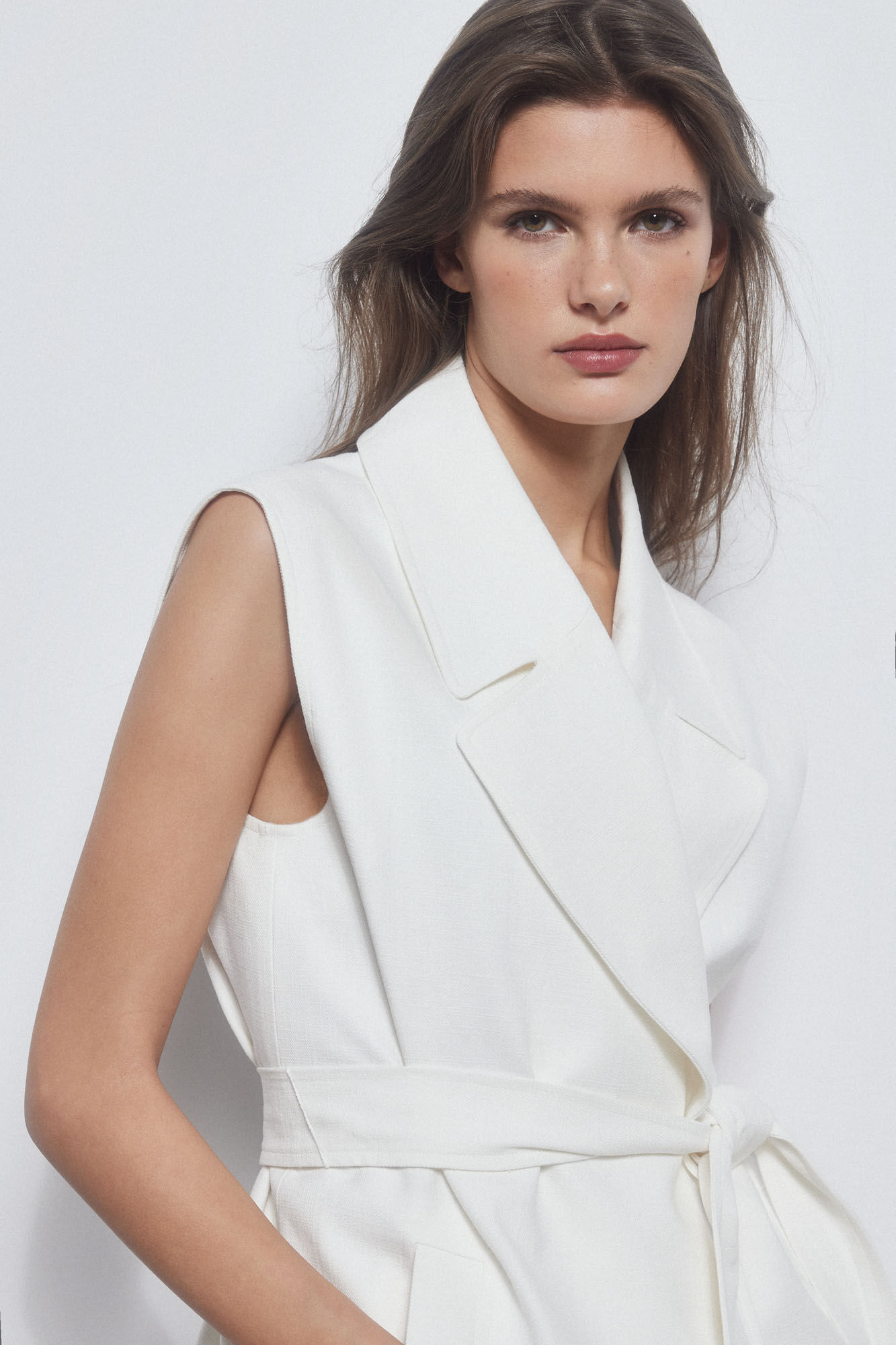 Pedro del Hierro Lapel waistcoat with belt Beige