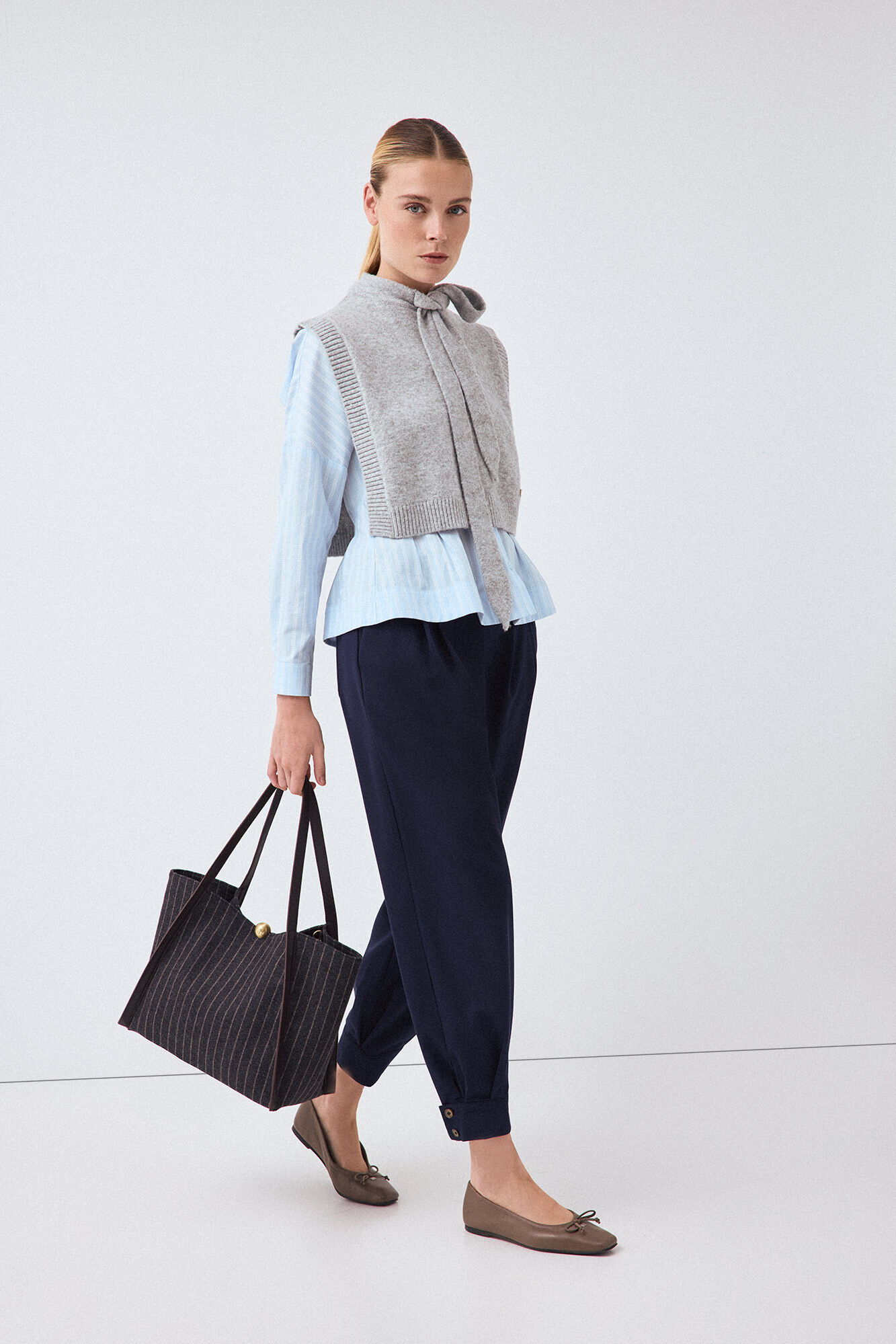 Pedro del Hierro Knit cape Grey