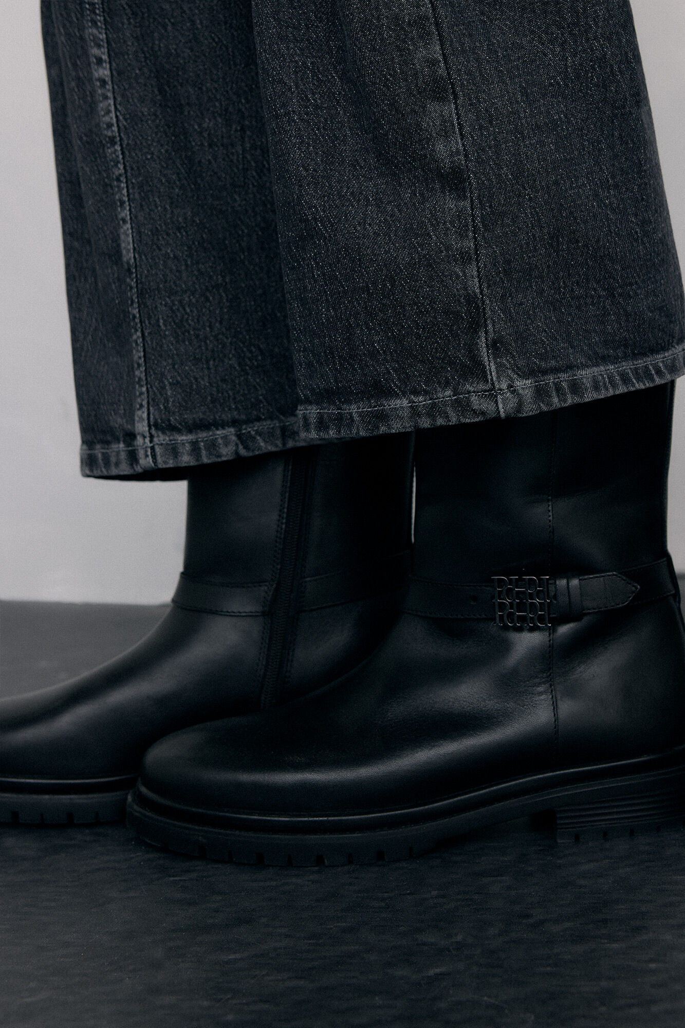 Pedro del Hierro Flat leather ankle boot with logo buckle Black