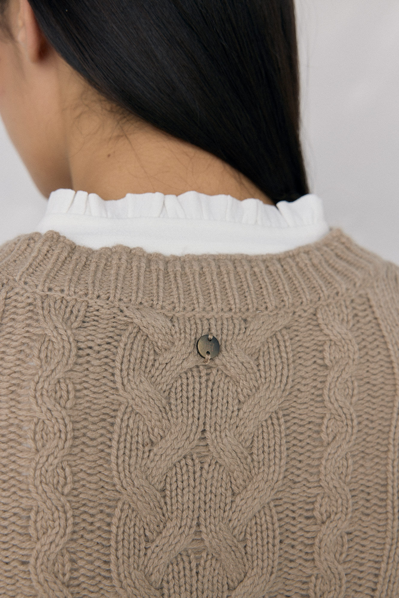 Pedro del Hierro Su&eacute;ter de malha tran&ccedil;ada com oitos brilhantes Marrom