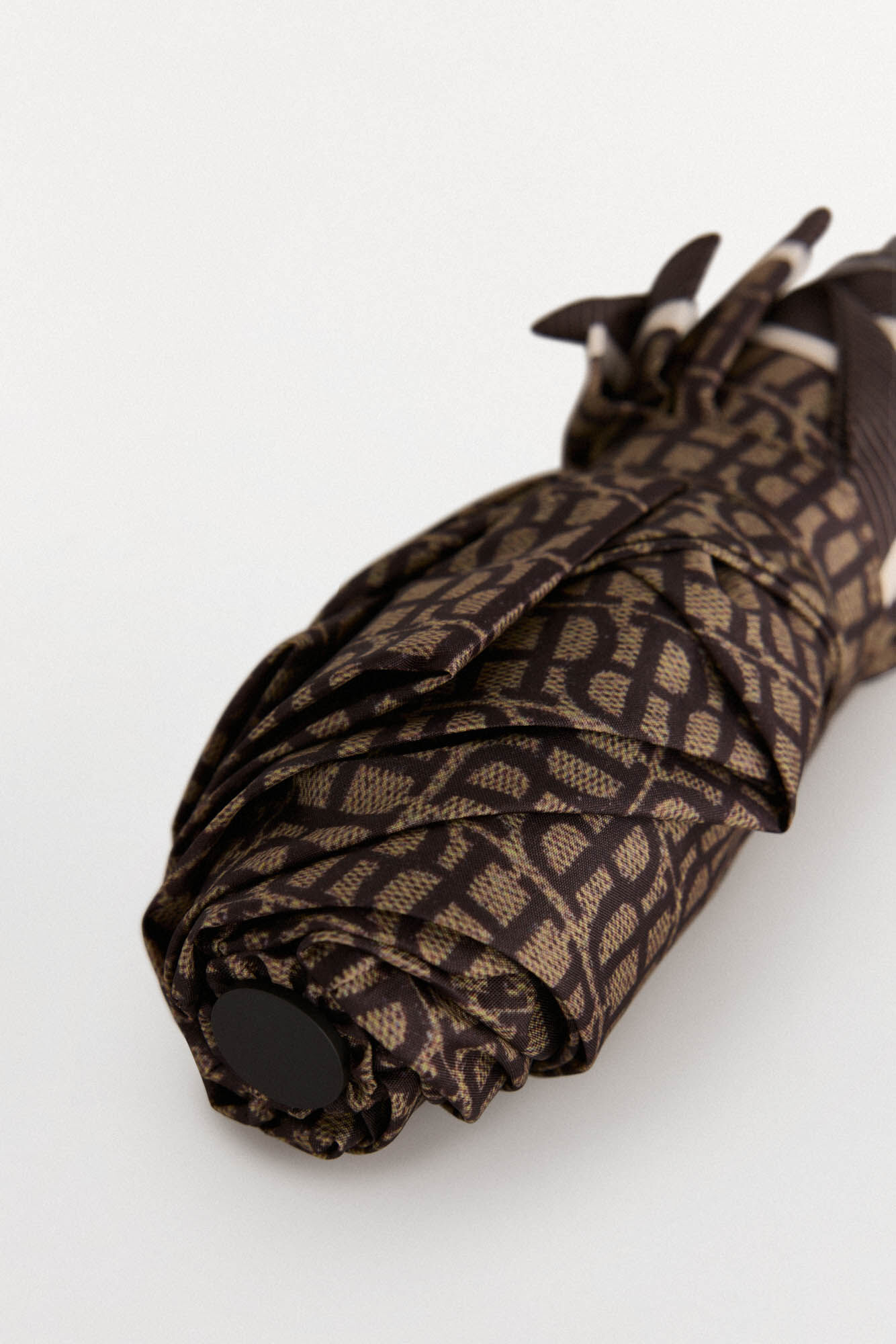 Pedro del Hierro Monogrammed umbrella Brown