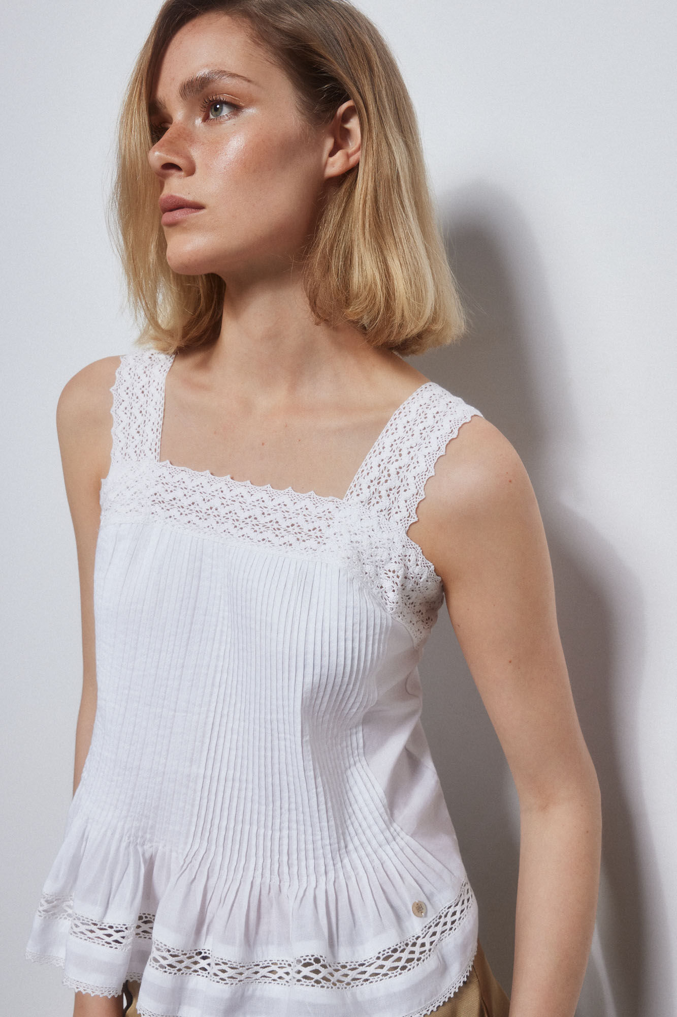 Pedro del Hierro Top rom&acirc;ntico de al&ccedil;as Ecru