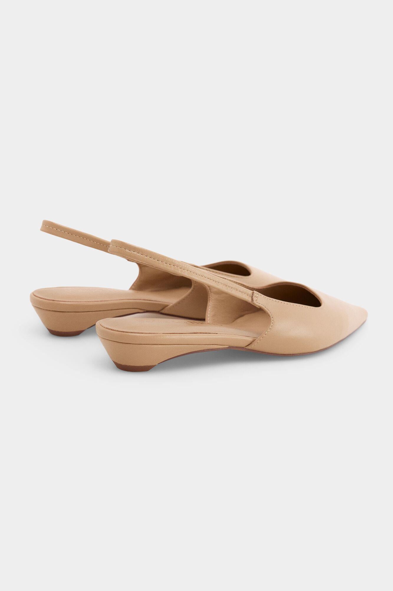 Pedro del Hierro Shiny leather flat shoe Ecru