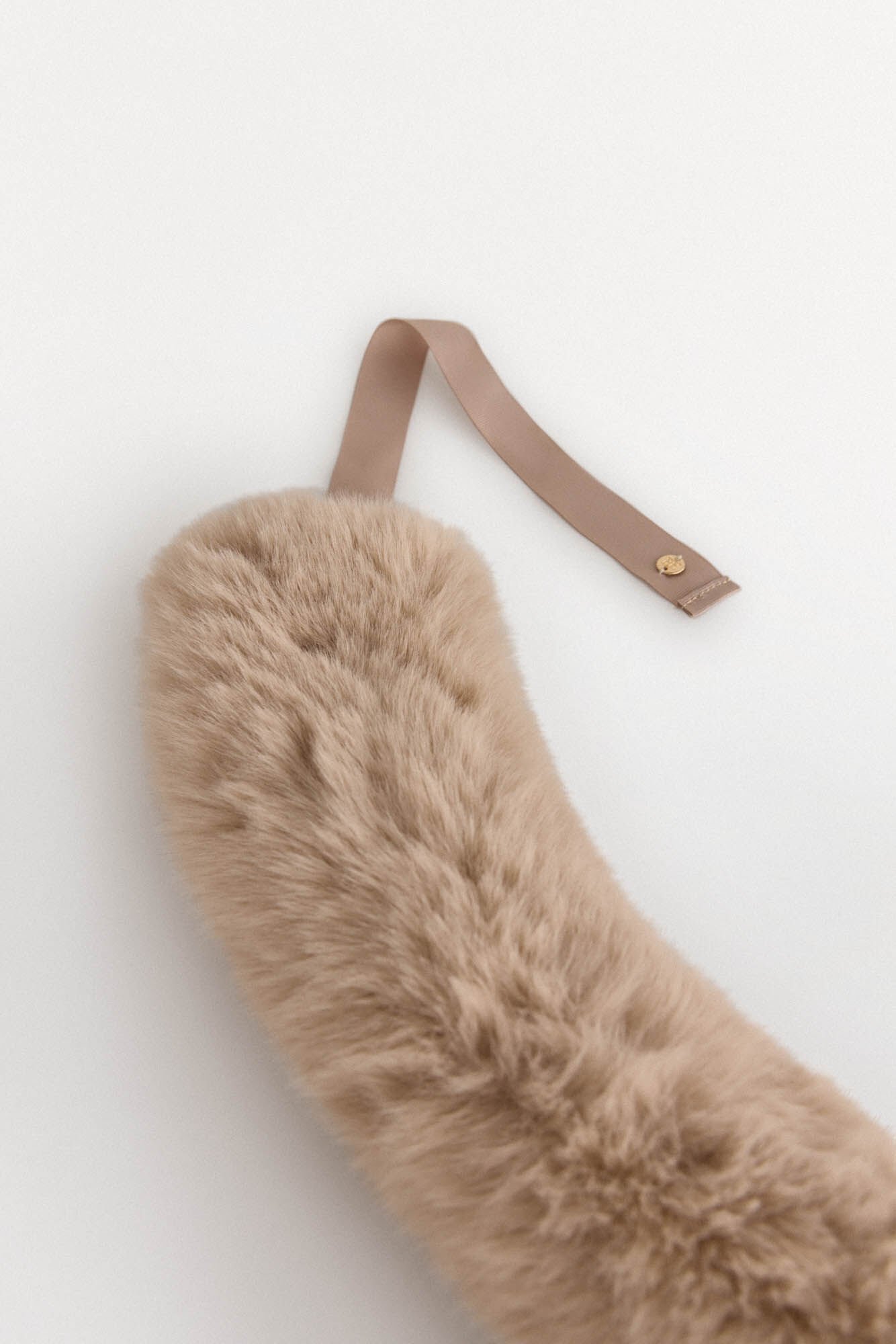 Pedro del Hierro Bow stole