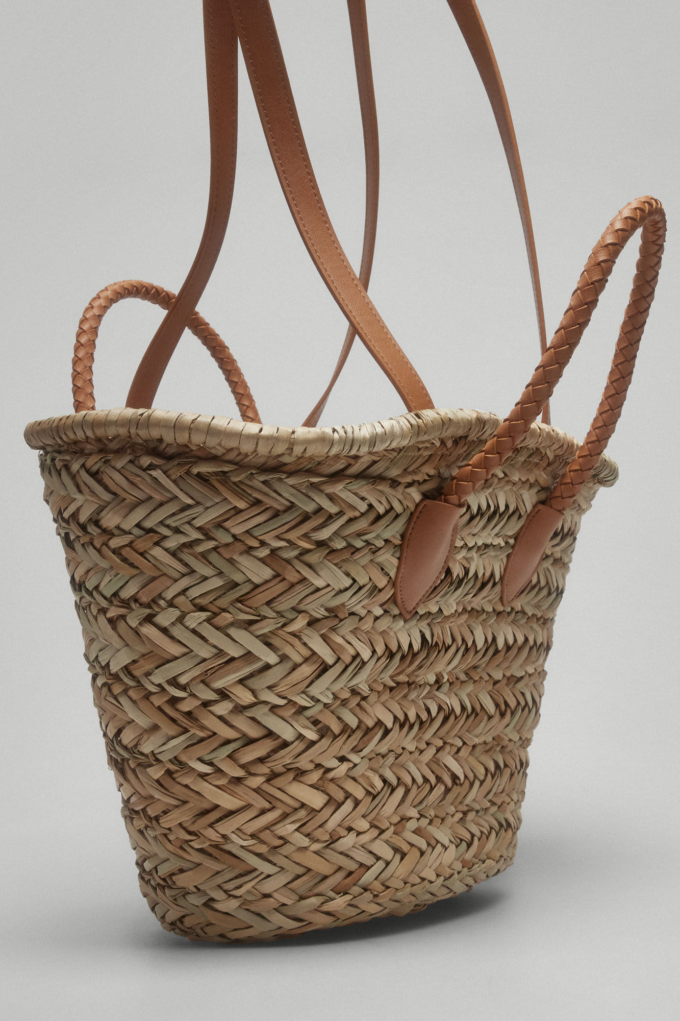 Pedro del Hierro Maxi logo basket bag Beige