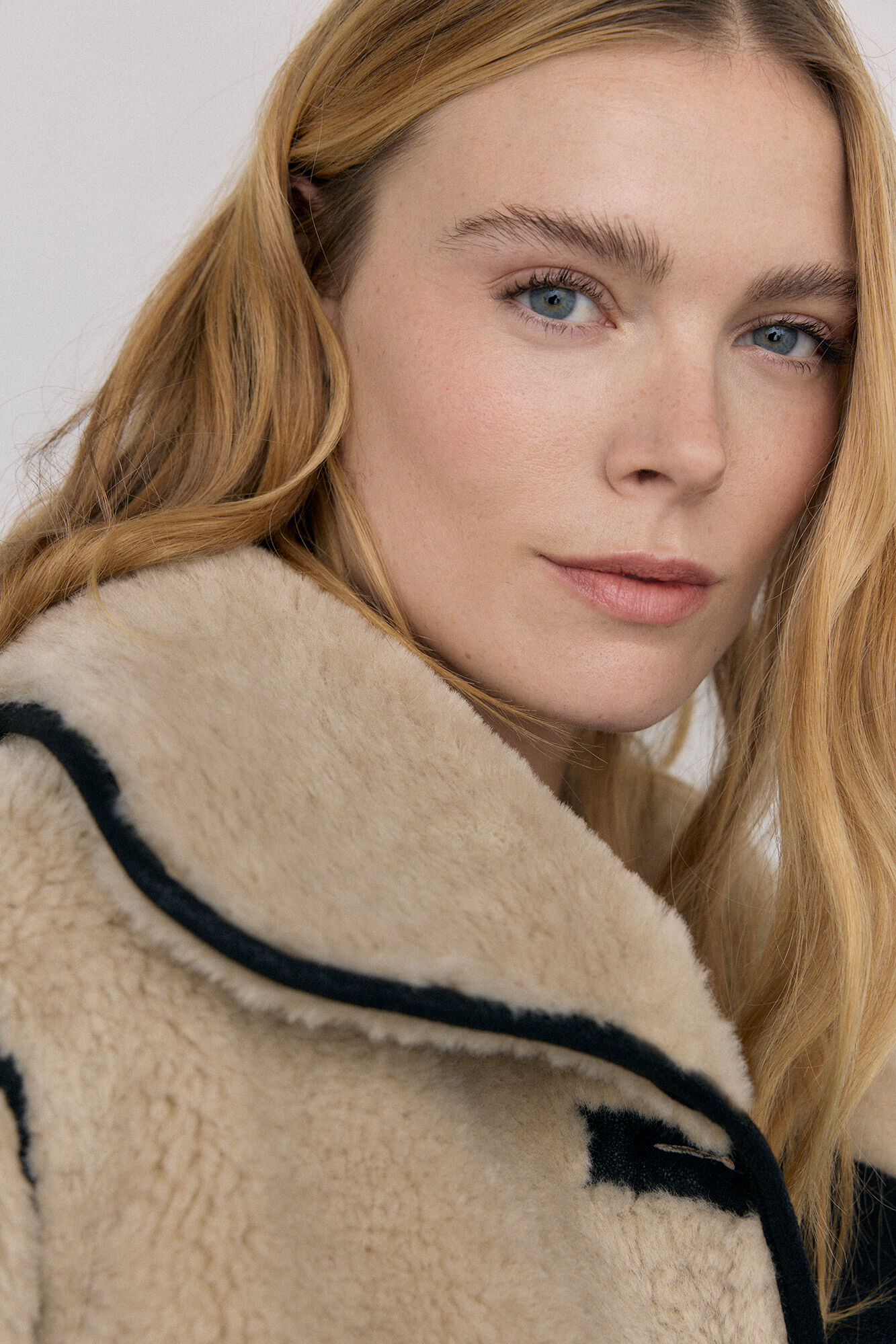 Pedro del Hierro Sobretudo com efeito de pele Ecru