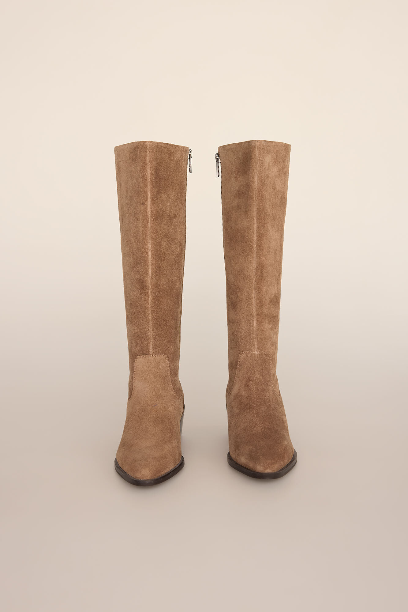 Pedro del Hierro Bota alta estilo equestre com salto baixo em croute Beige