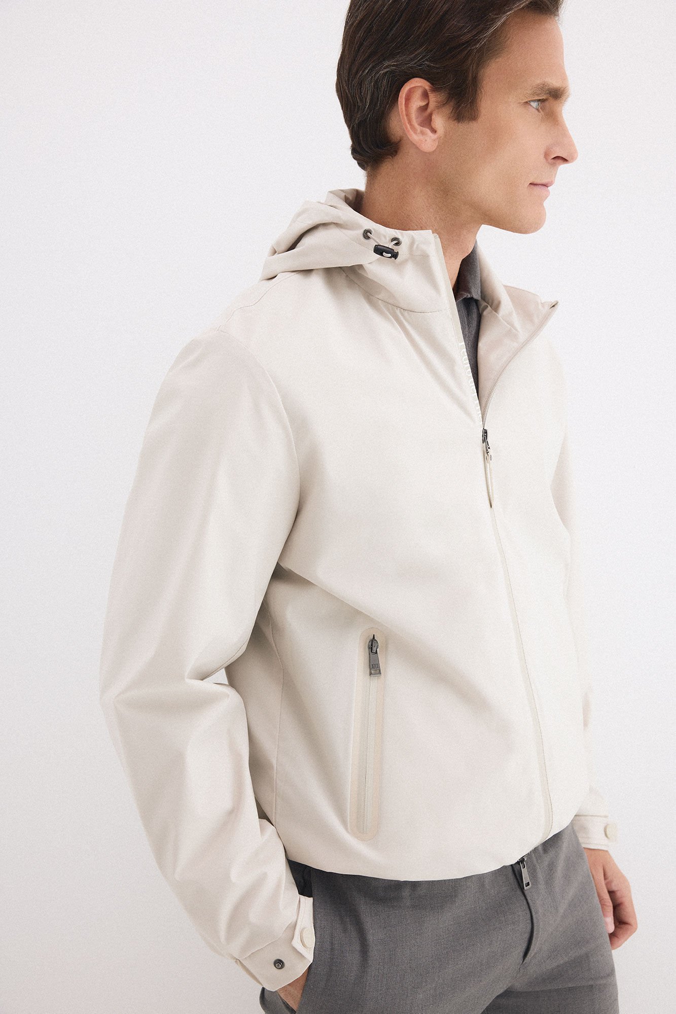 Pedro del Hierro Technical lightweight hooded jacket