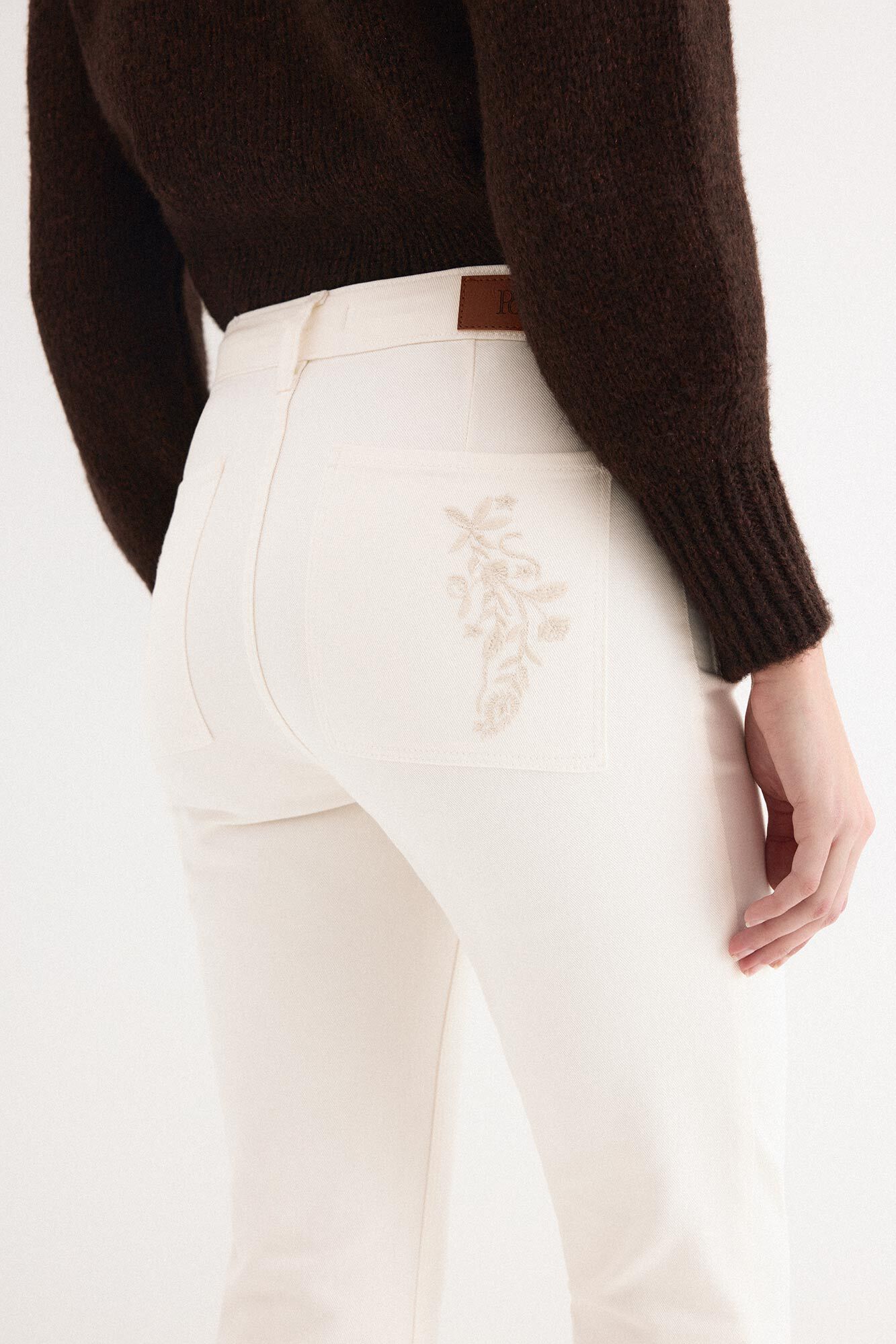 Pedro del Hierro Flare cropped jeans Ecru