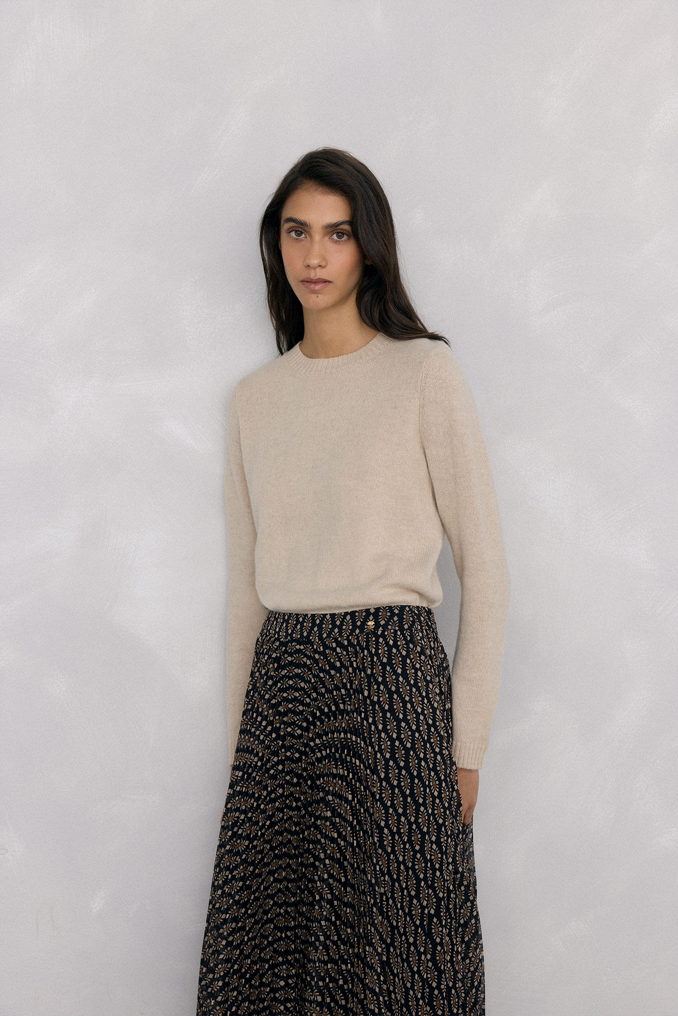 Pedro del Hierro Doble prenda jersey y capa con detalle volante Crudo