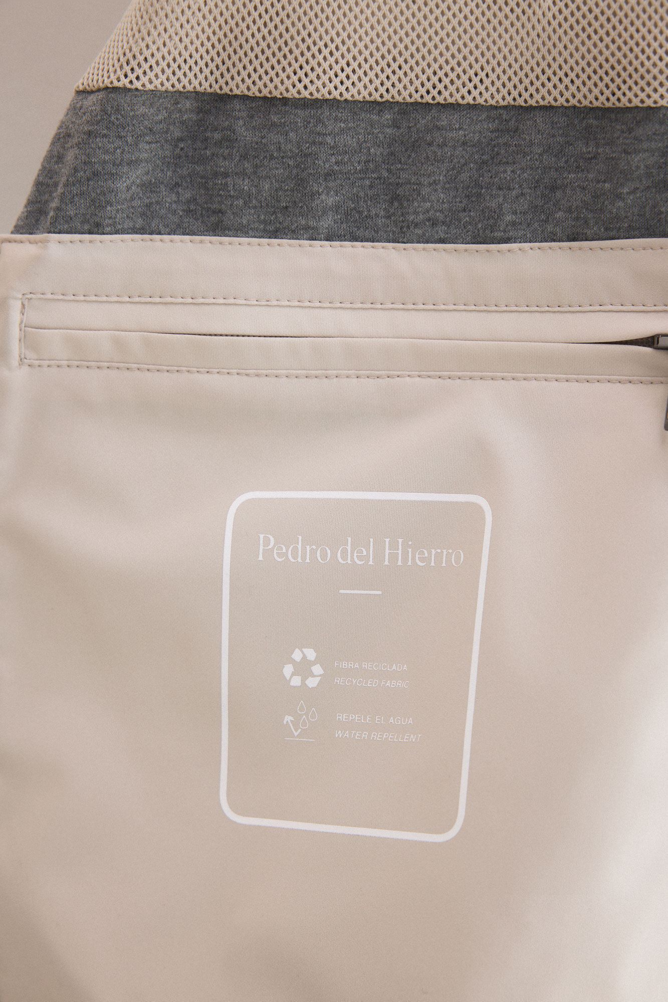 Pedro del Hierro Technical lightweight hooded jacket Beige